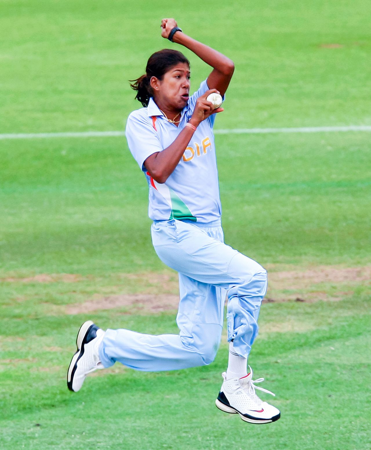 Jhulan Goswami bowls, Australia v India, Only women's Twenty20 International, Sydney, October 28, 2008