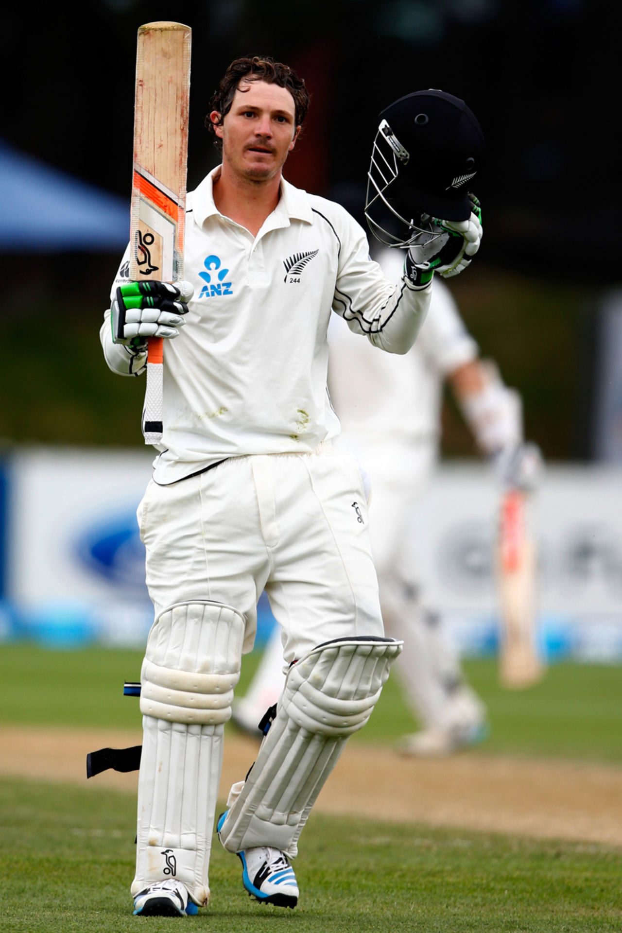 BJ Watling acknowledges the applause for his fourth Test ton, New Zealand v Sri Lanka, 2nd Test, Wellington, 4th day, January 6, 2015