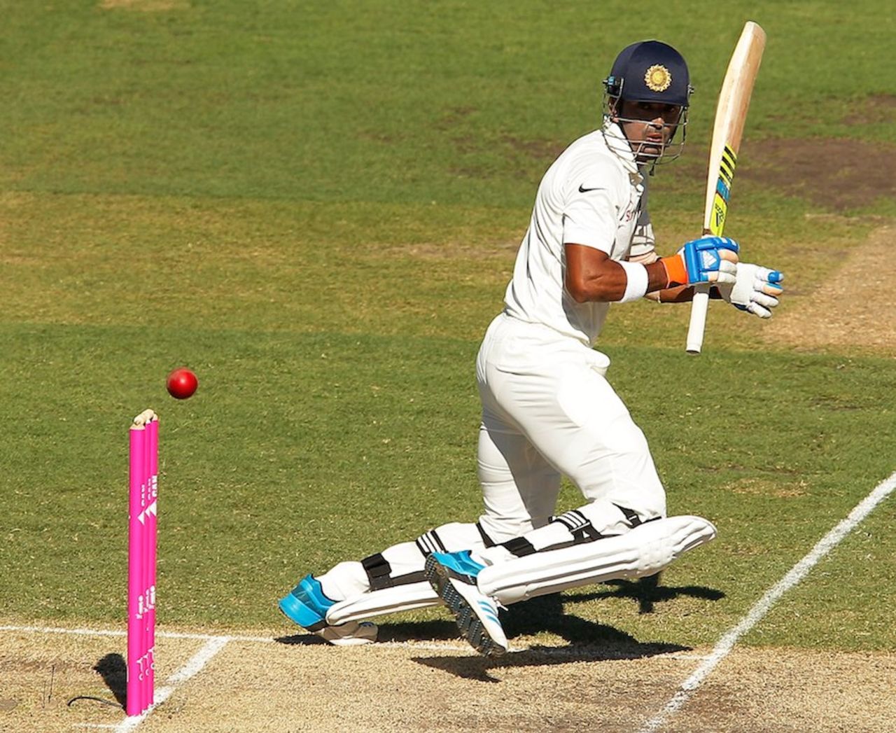 KL Rahul plays on the off side, Australia v India, 4th Test, Sydney, 2nd day, January 7, 2015