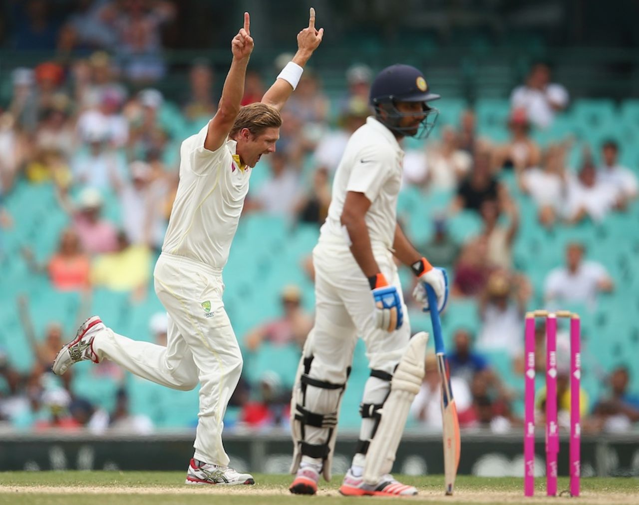 Shane Watson celebrates Rohit Sharma's wicket, Australia v India, 4th Test, Sydney, 5th day, January 10, 2015