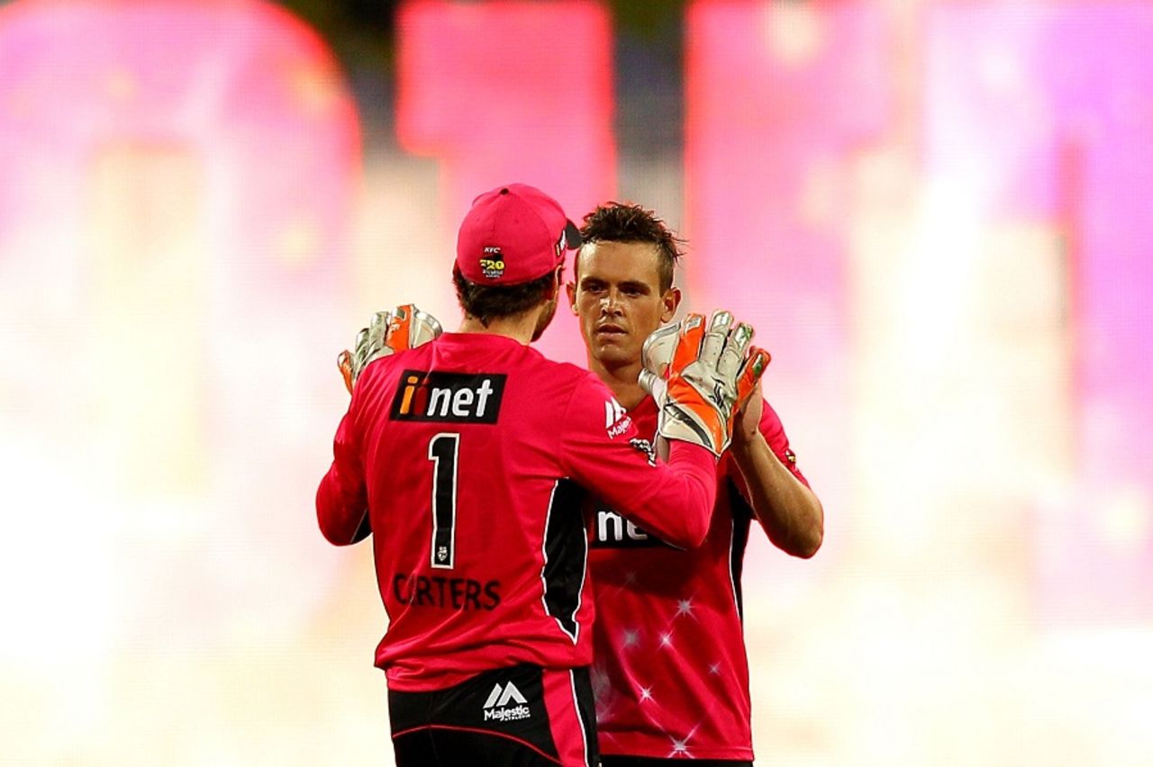Steve O'Keefe picked up a wicket and was economical, Sydney Sixers v Adelaide Strikers, Big Bash League 2014-15, Sydney, January 14, 2015