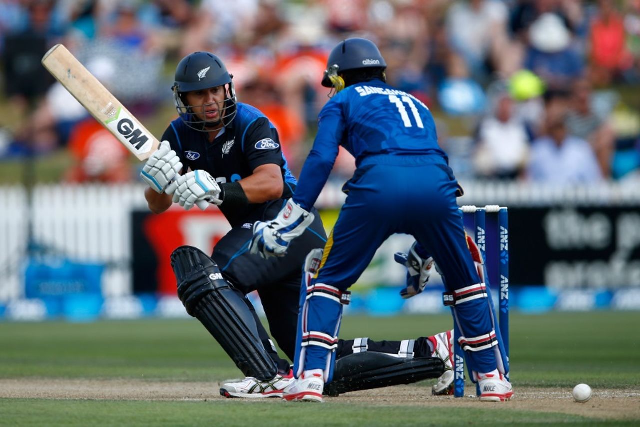 Ross Taylor found it hard to accelerate, New Zealand v Sri Lanka, 2nd ODI, Hamilton, January 15, 2015