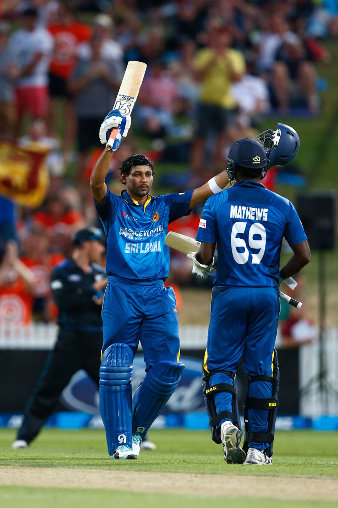 Tillakaratne Dilshan made his 19th ODI century, New Zealand v Sri Lanka, 2nd ODI, Hamilton, January 15, 2015