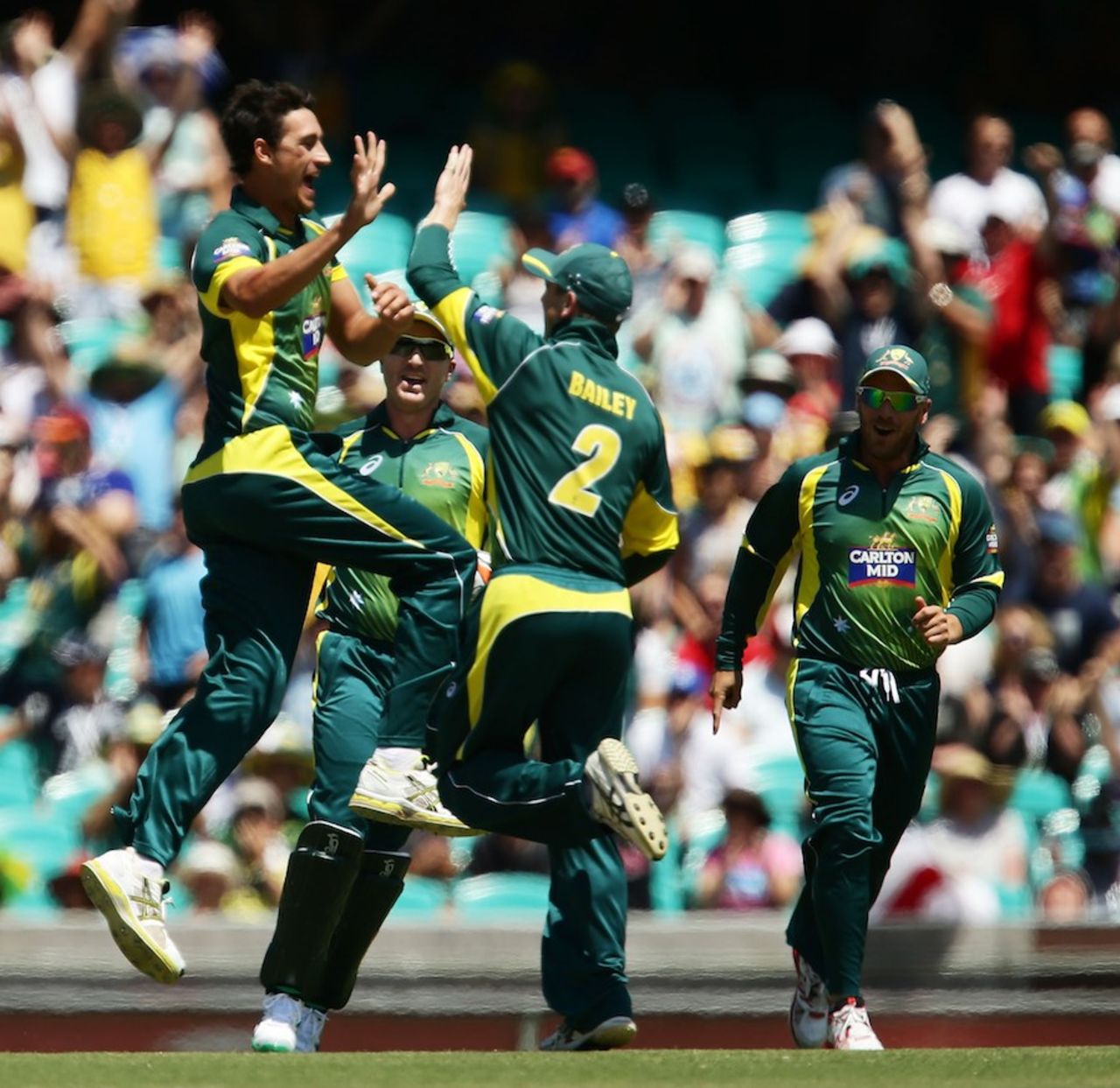Mitchell Starc took two wickets in his first over, Australia v England, Carlton Mid Tri-Series, Sydney, January 16, 2015