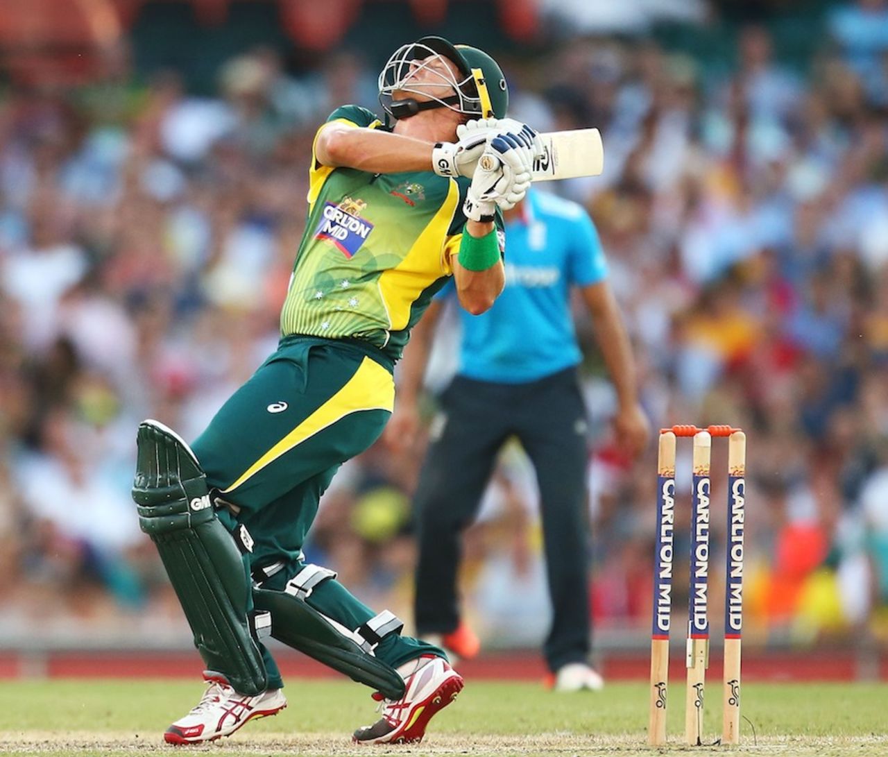 Shane Watson was caught top-edging a pull, Australia v England, Carlton Mid Tri-Series, Sydney, January 16, 2015