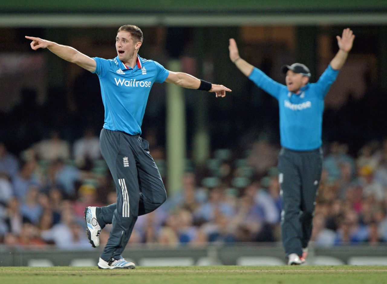 Chris Woakes struck twice in the 37th over, Australia v England, Carlton Mid Tri-Series, Sydney, January 16, 2015