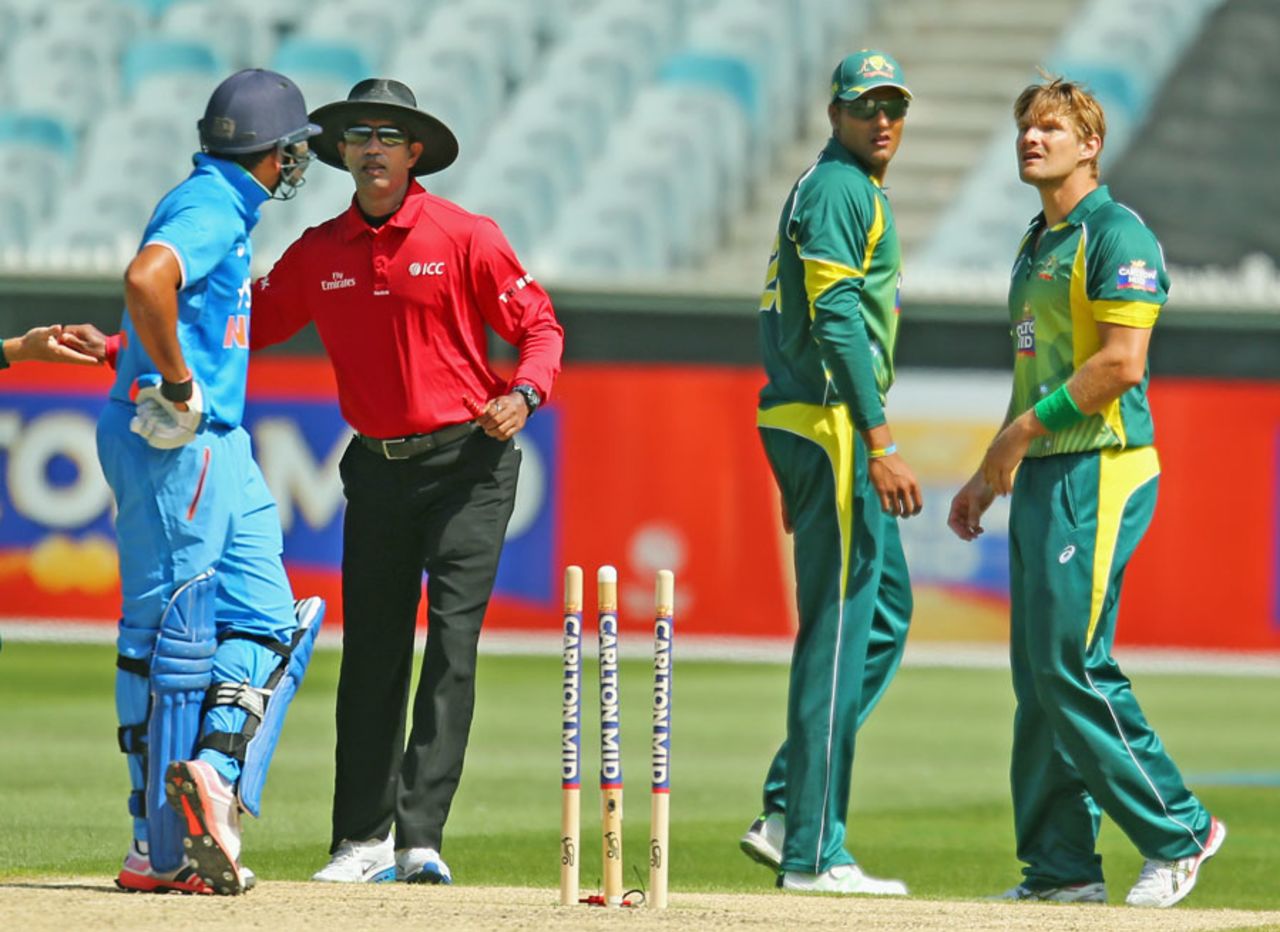 Rohit Sharma and the Australian fielders exchange a few words, Australia v India, Carlton Mid Tri-series, Melbourne, January 18, 2015