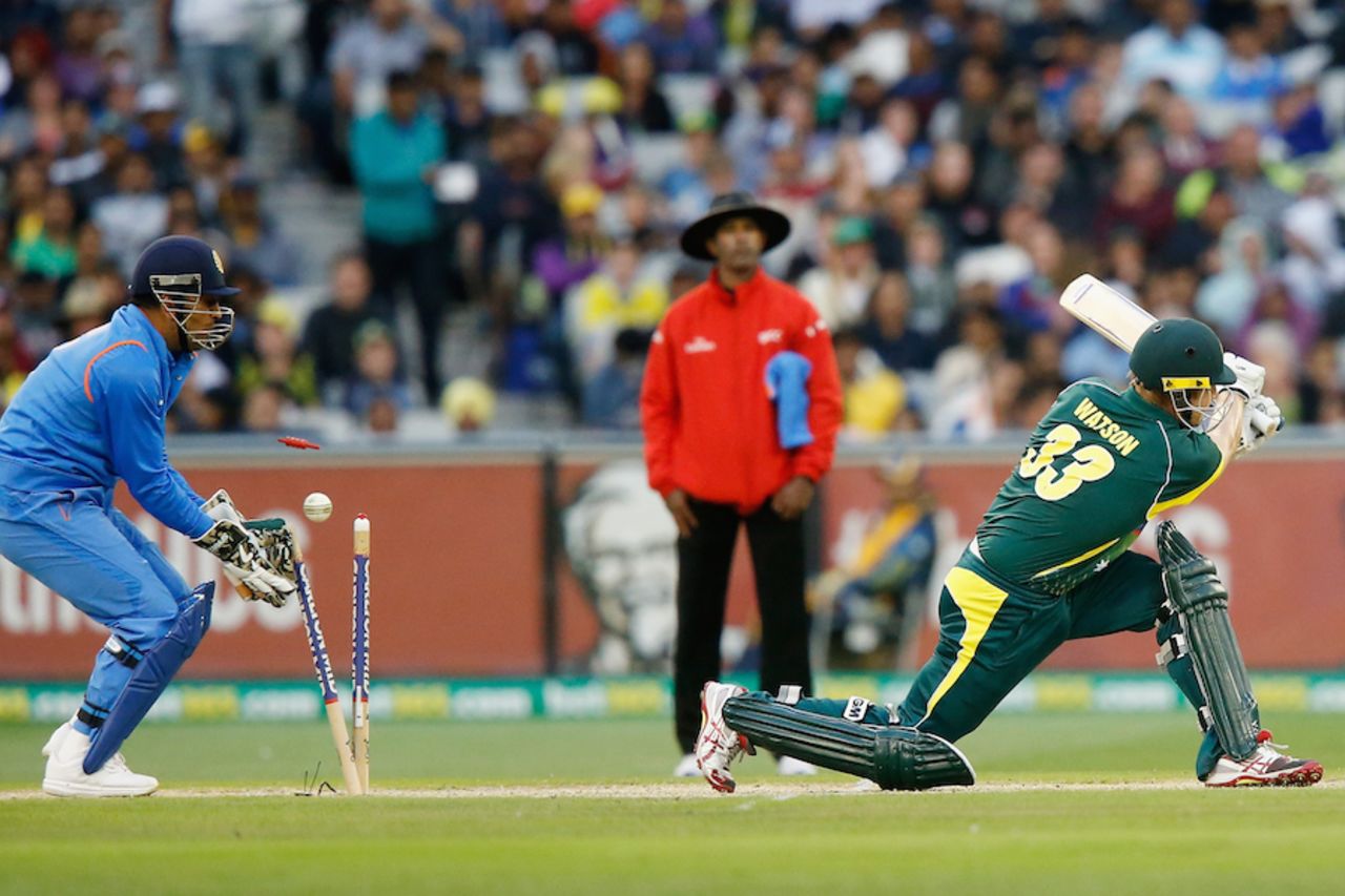 Shane Watson was bowled by Akshar Patel, Australia v India, Carlton Mid Tri-series, Melbourne, January 18, 2015