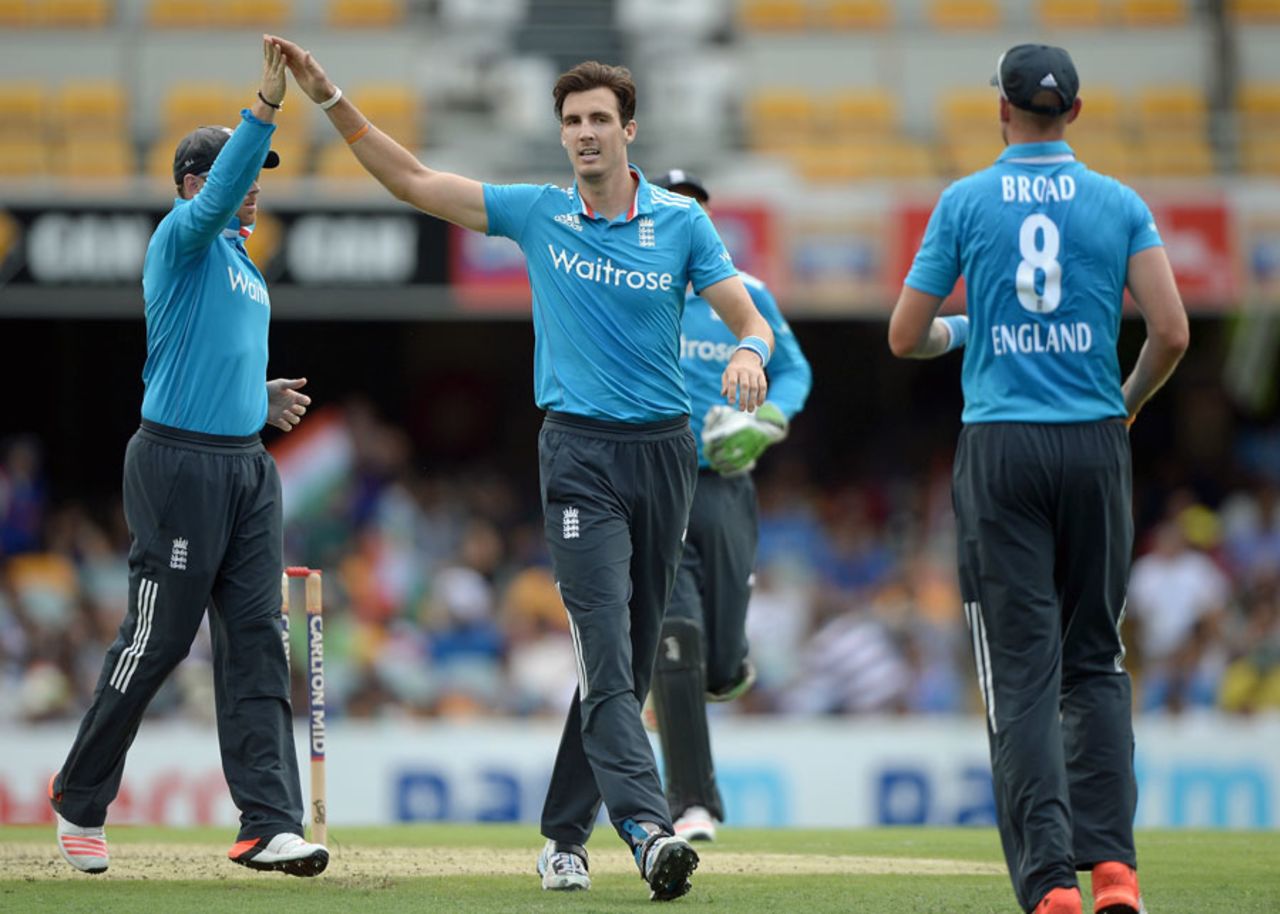Steven Finn took three quick wickets to leave India stuttering, England v India, Carlton Mid Tri-series, Brisbane, January 20, 2015
