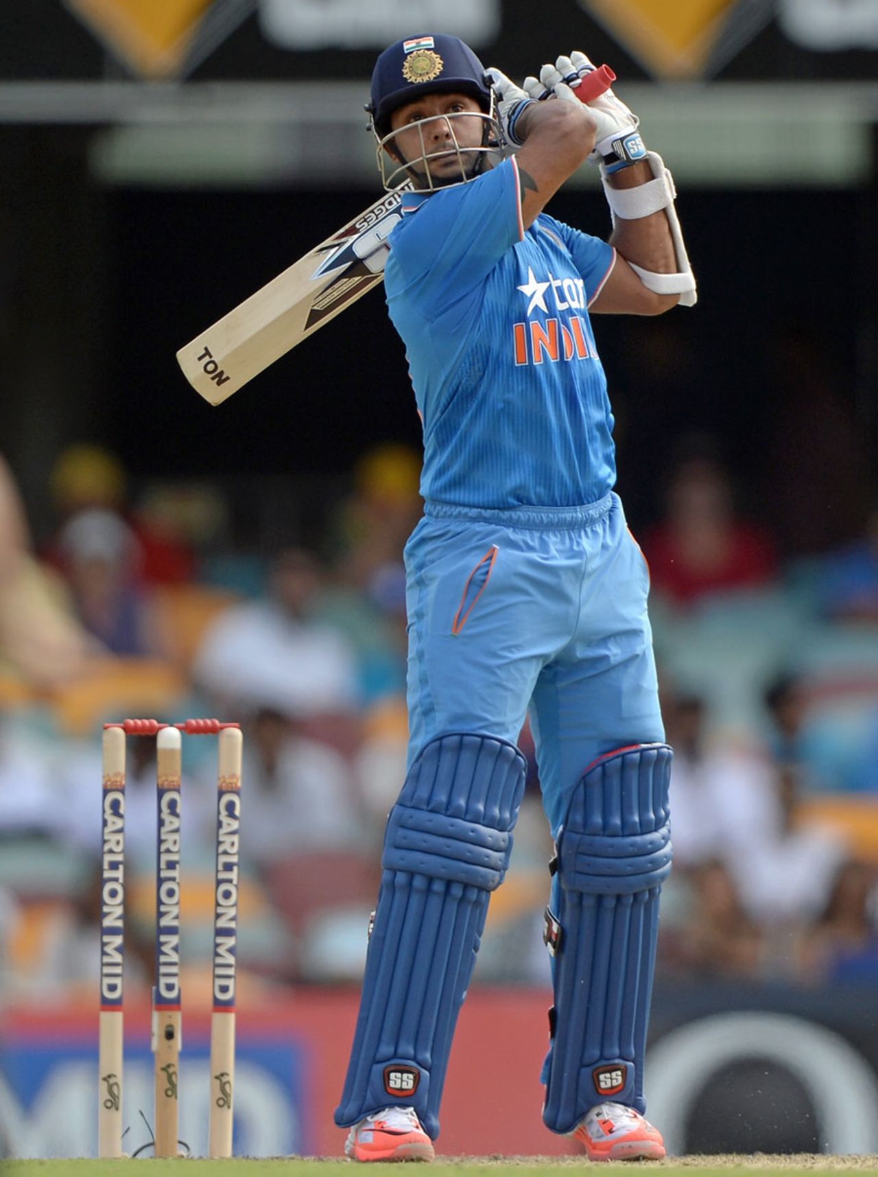 Stuart Binny top-scored for India with 44, England v India, Carlton Mid Tri-series, Brisbane, January 20, 2015