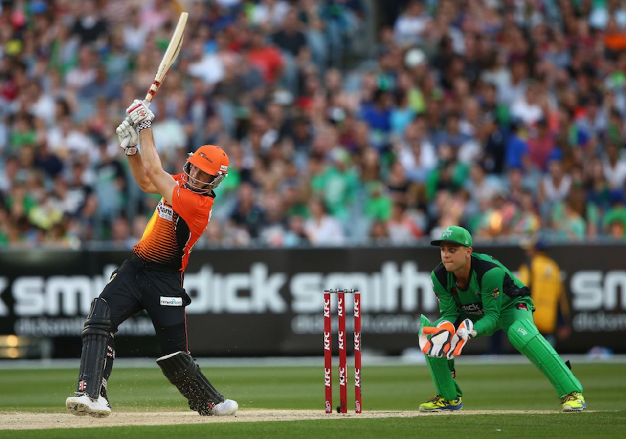 Shaun Marsh hammers the ball during his fifty, Melbourne Stars v Perth Scorchers, Big Bash League 2014-15, Melbourne, January 21, 2015