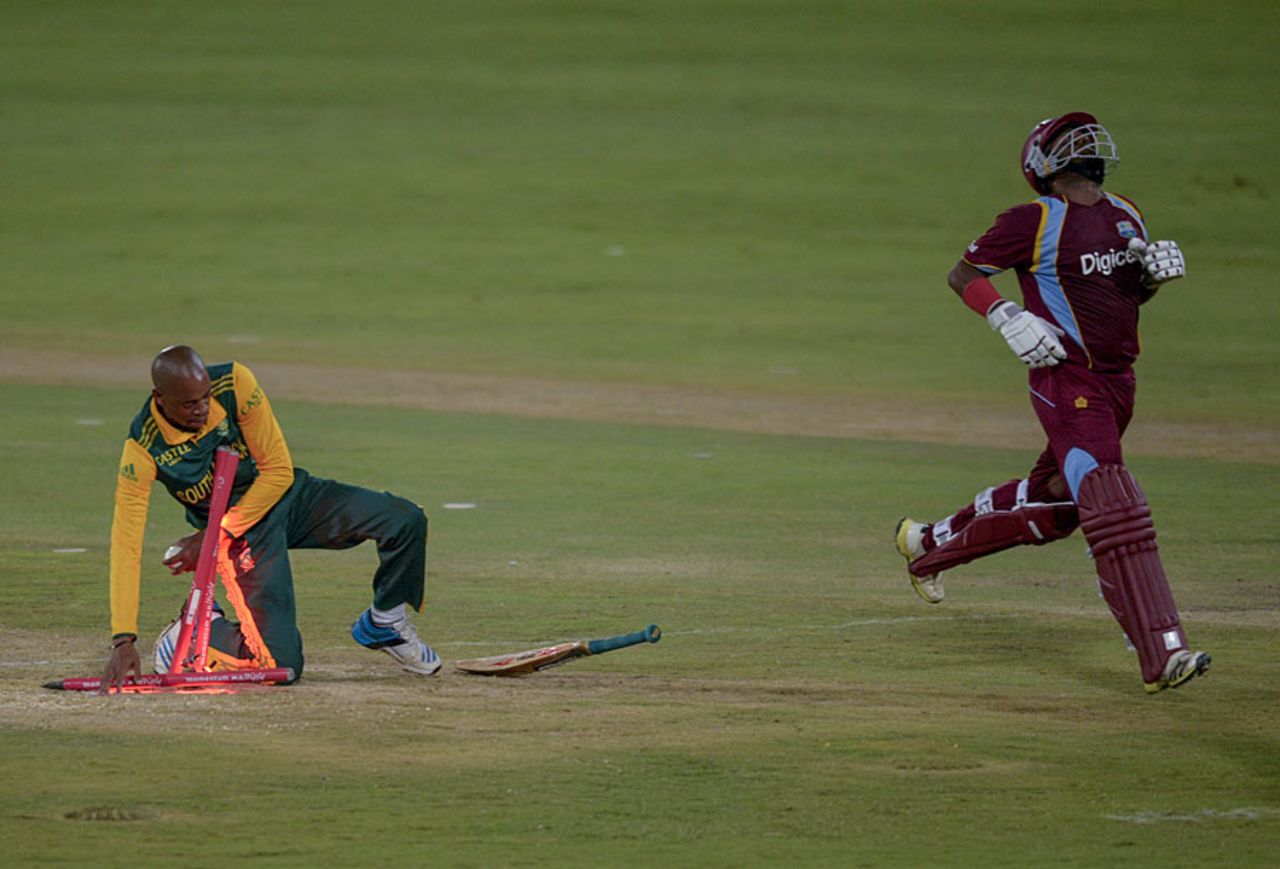 Narsingh Deonarine lost his bat and his wicket, South Africa v West Indies, 5th ODI, Centurion, January 28, 2015