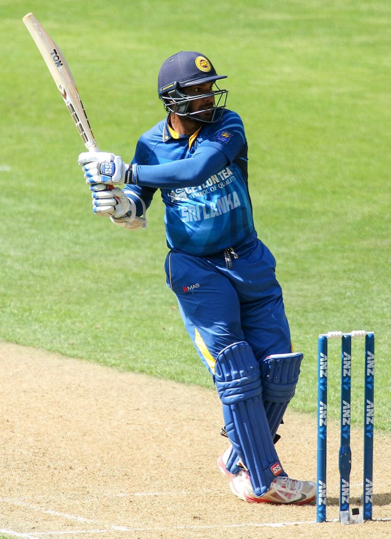 Kumar Sangakkara swivels and pulls, New Zealand v Sri Lanka, 7th ODI, Wellington, January 29, 2015