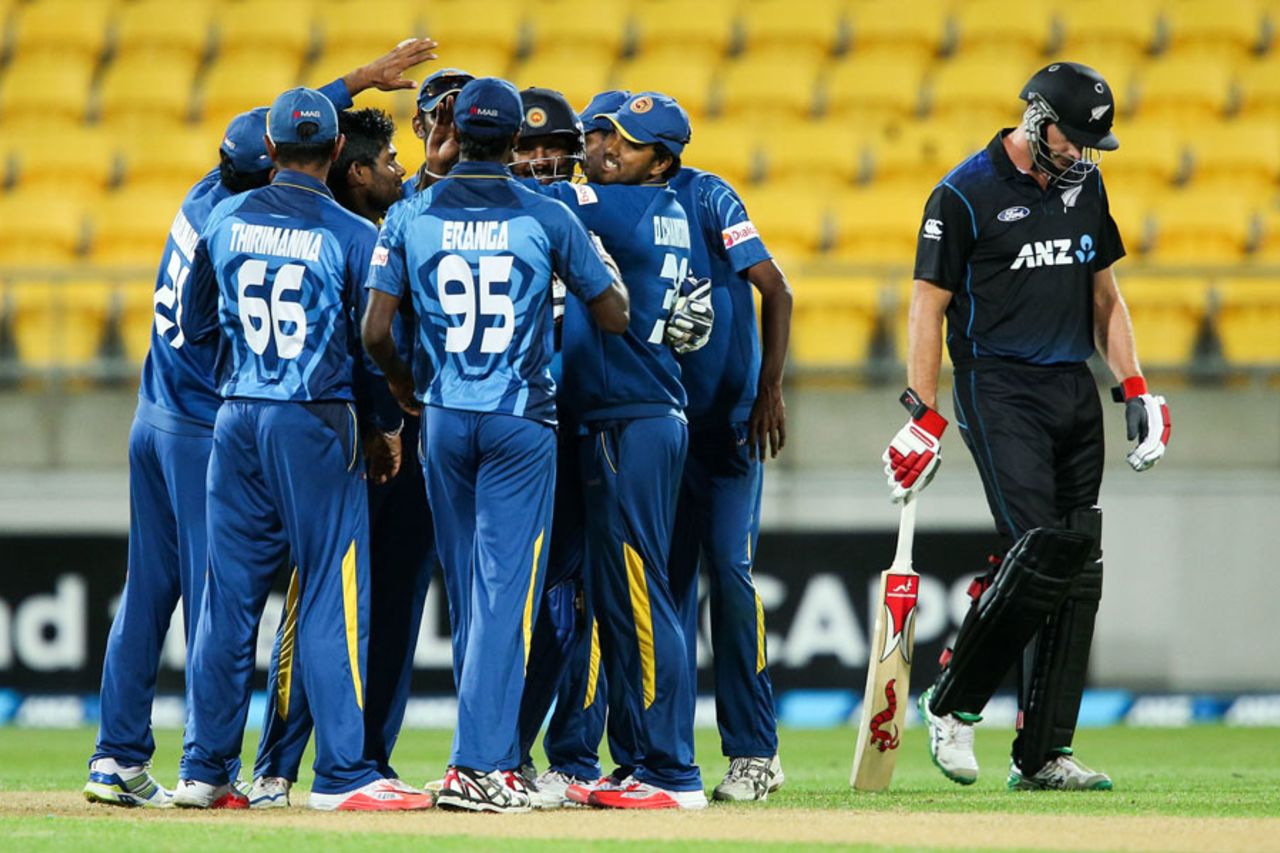 Kyle Mills' 17-ball 30 wasn't enough for New Zealand, New Zealand v Sri Lanka, 7th ODI, Wellington, January 29, 2015