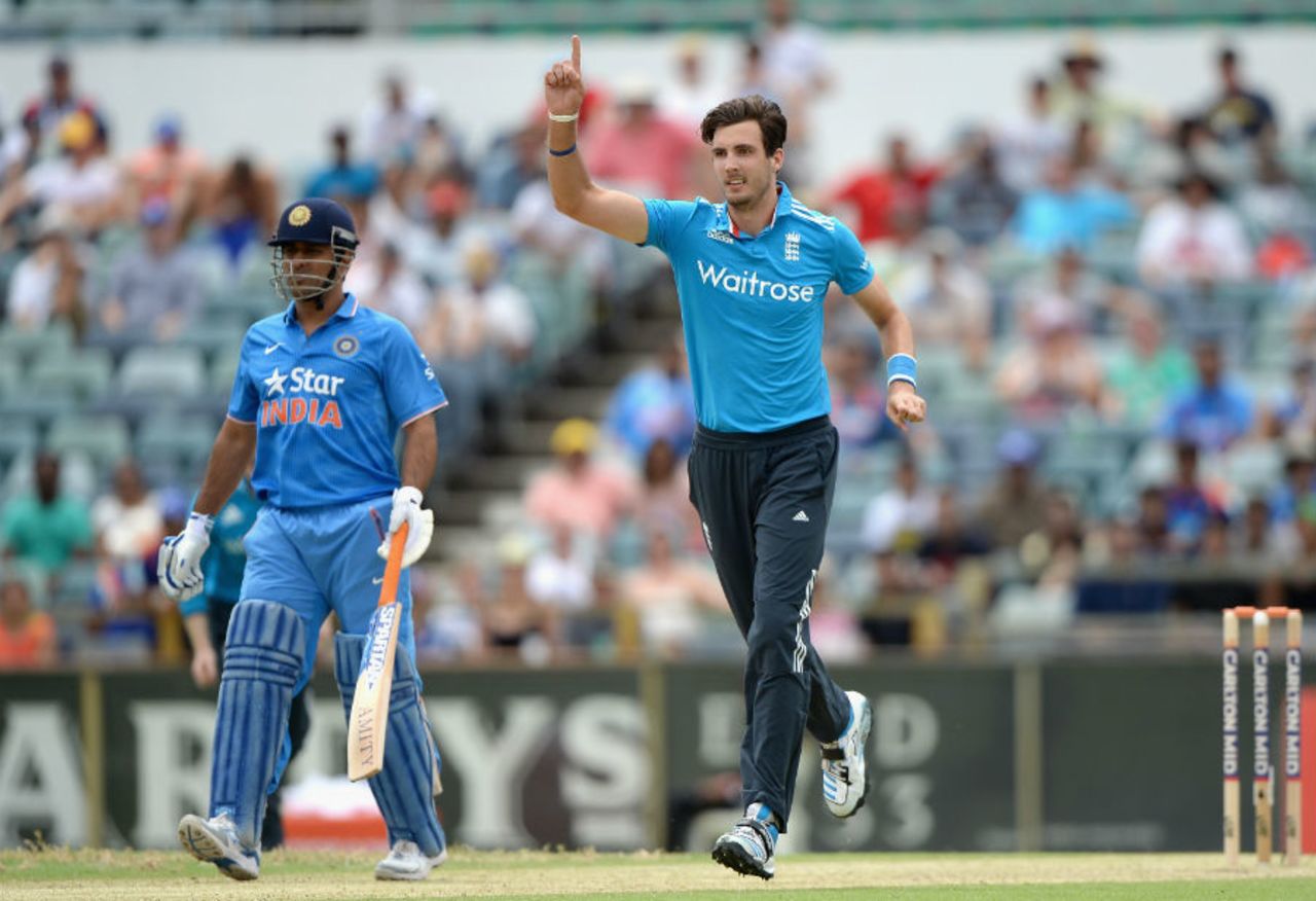 Steven Finn celebrates taking the wicket of Ajinkya Rahane, England v India, Carlton Mid Tri-series, Perth, January 30, 2015
