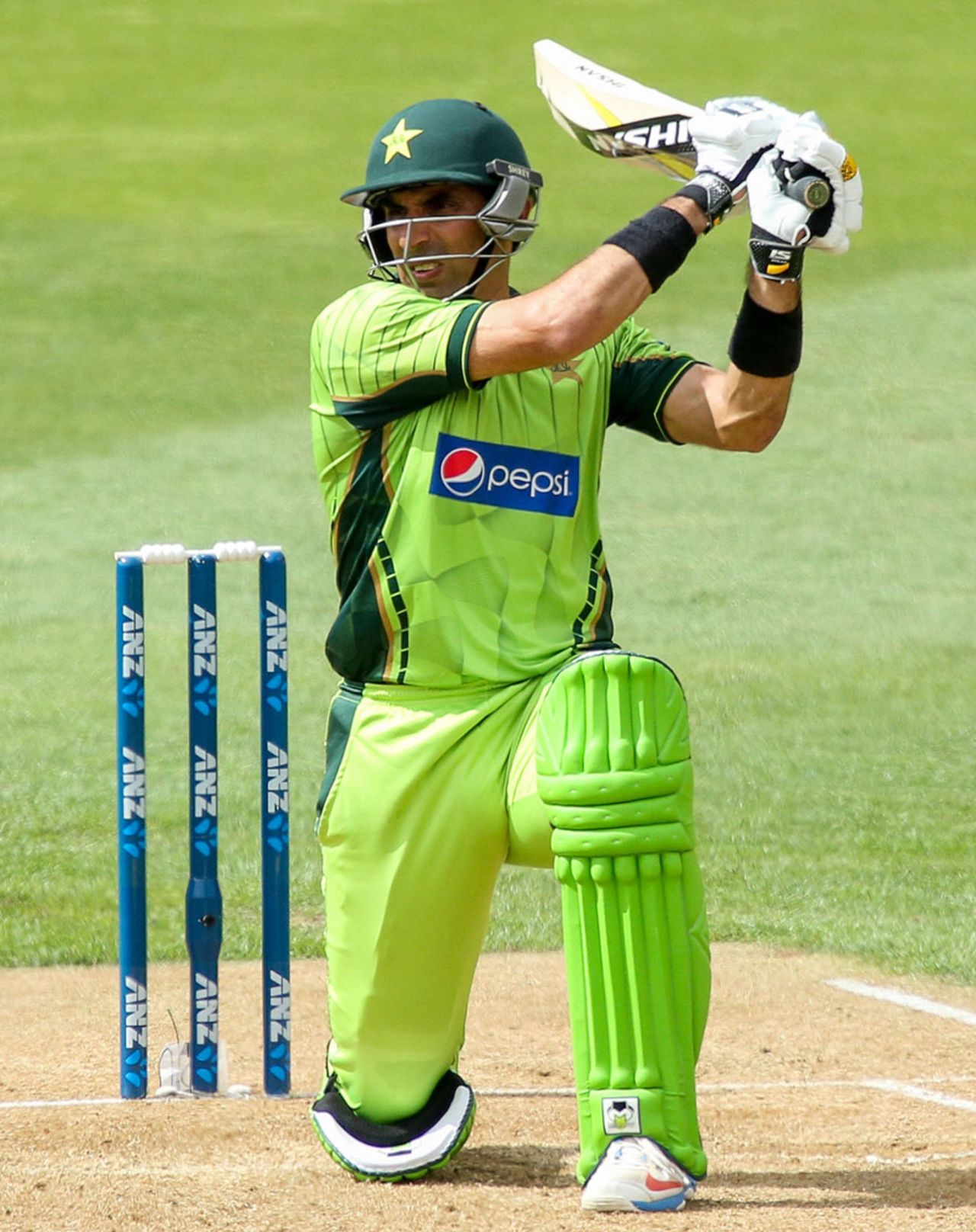 Misbah-ul-Haq goes on the attack, New Zealand v Pakistan, 1st ODI, Wellington, January 31, 2015