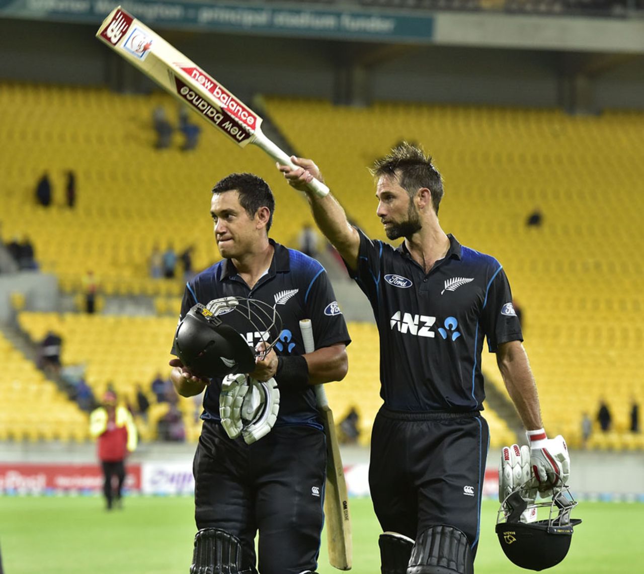 Ross Taylor and Grant Elliott celebrate New Zealand's victory, New Zealand v Pakistan, 1st ODI, Wellington, January 31, 2015