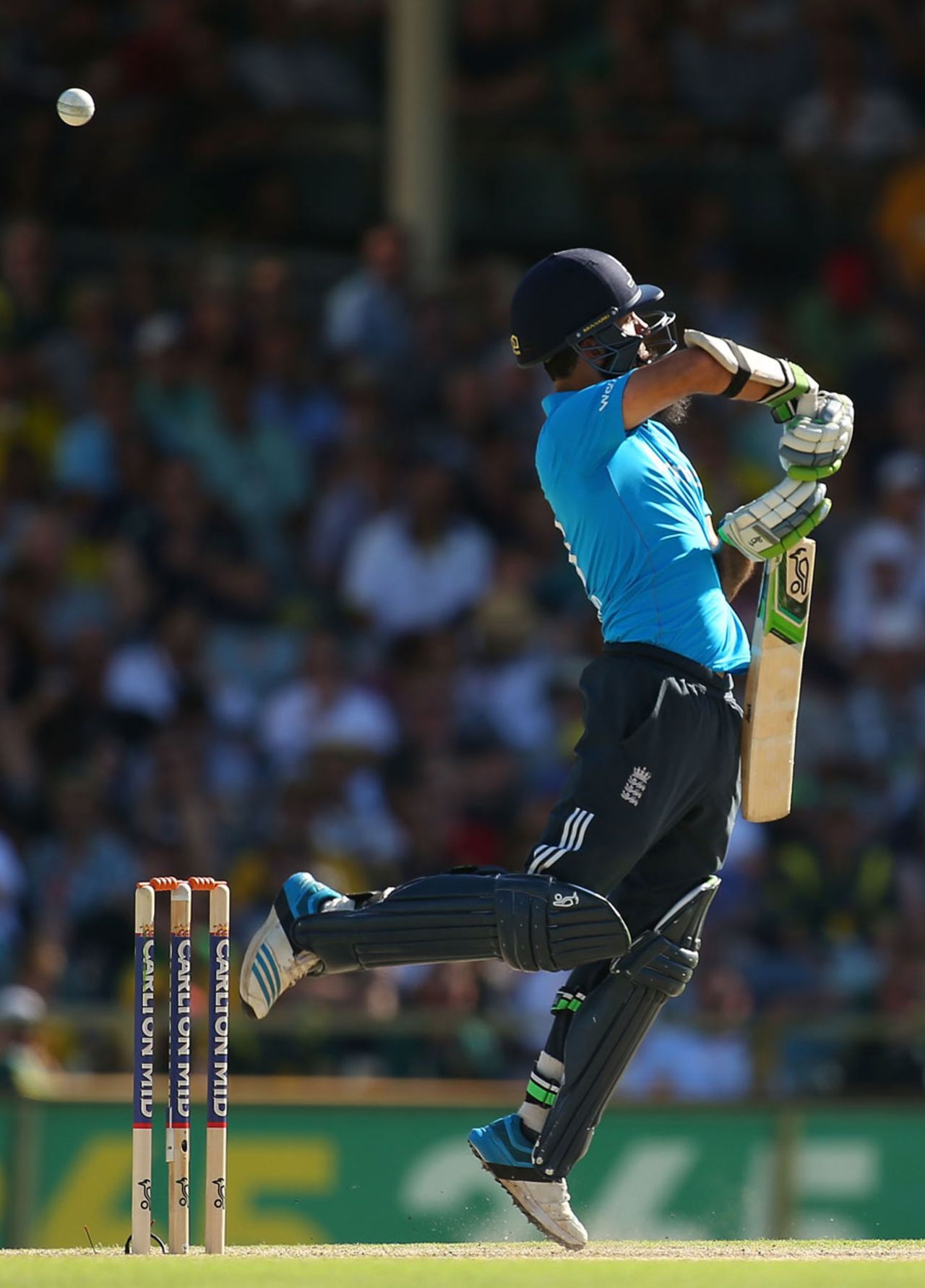 Moeen Ali edged to gully on 26, Australia v England, Carlton Mid Tri-series final, Perth, February 1, 2015
