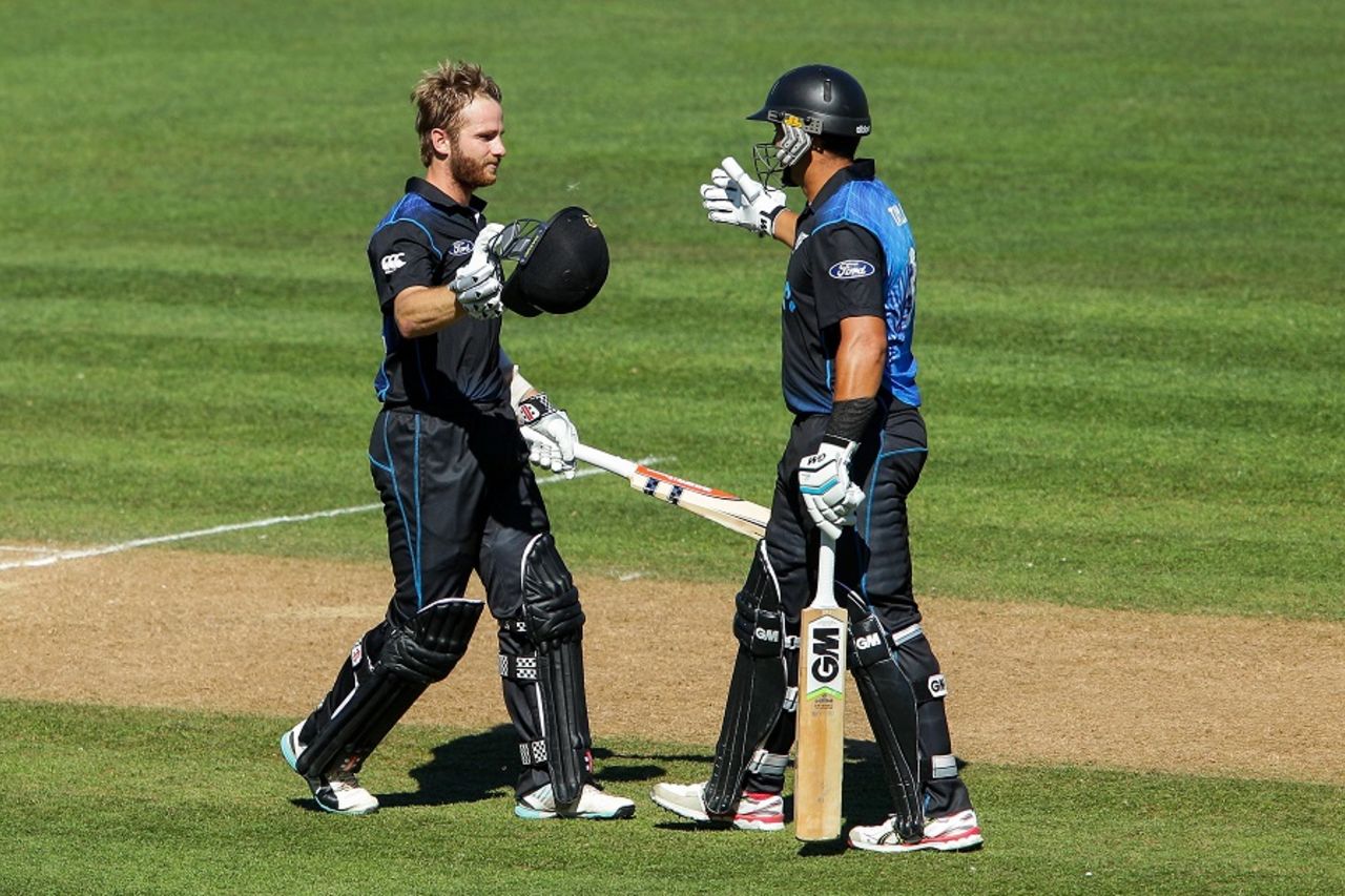 Ross Taylor and Kane Williamson added 79 for the third wicket, New Zealand v Pakistan, 2nd ODI, Napier, February 3, 2015