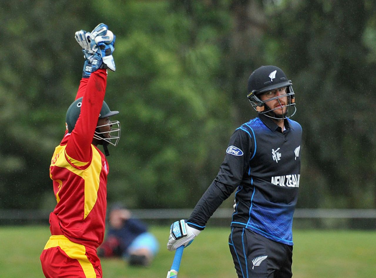 Daniel Vettori was caught behind for 6, New Zealand v Zimbabwe, World Cup warm-up match, Lincoln, February 9, 2015