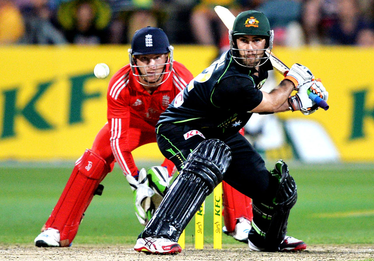 Glenn Maxwell gets ready to reverse-sweep, Australia v England, 1st Twenty20, Hobart, January 29, 2014