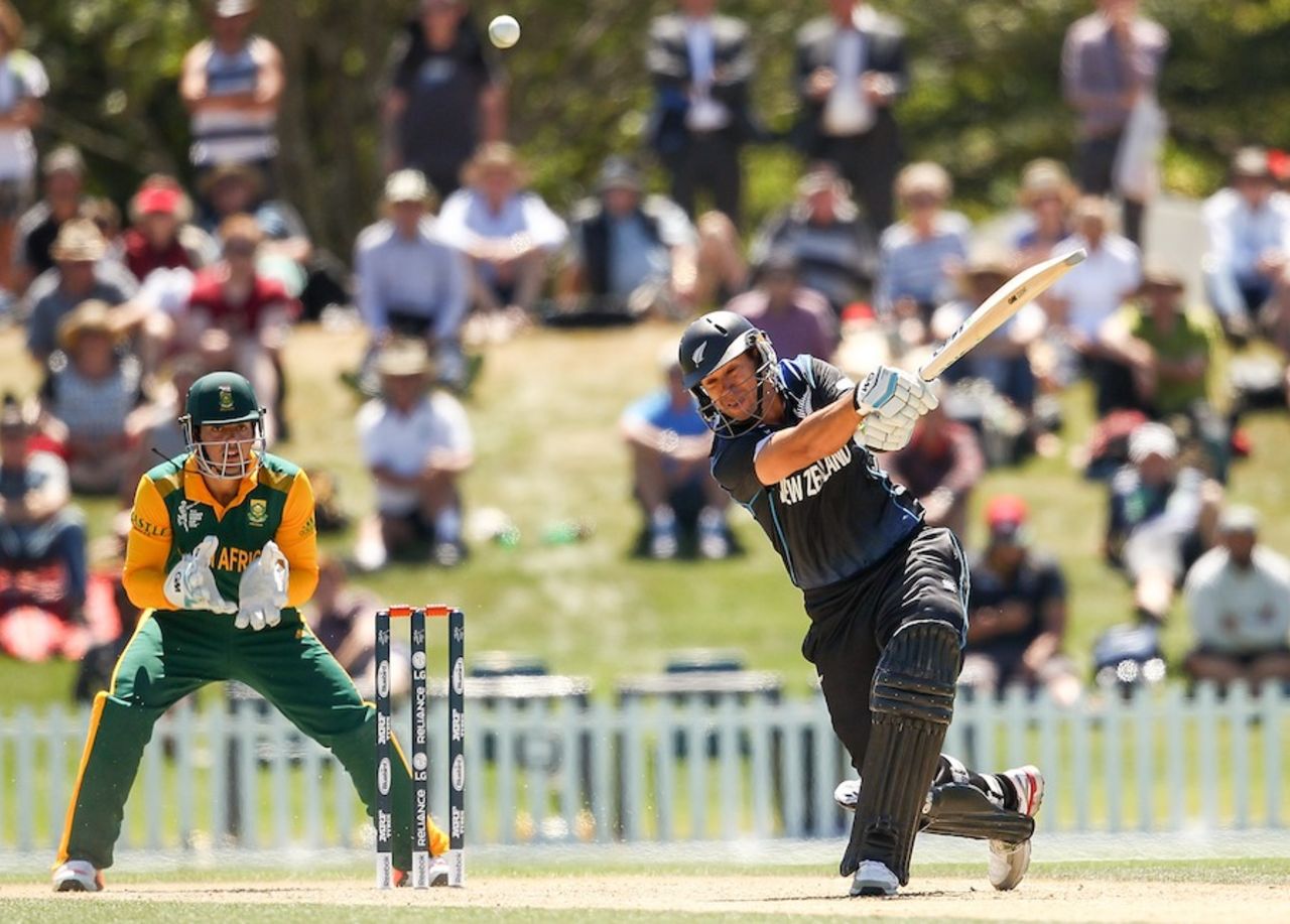 Ross Taylor hits over the top, New Zealand v South Africa, World Cup warm-up match, Christchurch, February 11, 2015