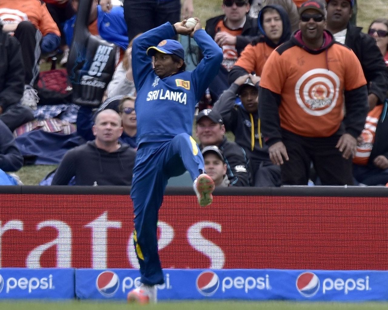 Jeevan Mendis takes a sharp catch in the deep to dismiss Brendon McCullum, New Zealand v Sri Lanka, Group A, World Cup 2015, Christchurch, February 14, 2015