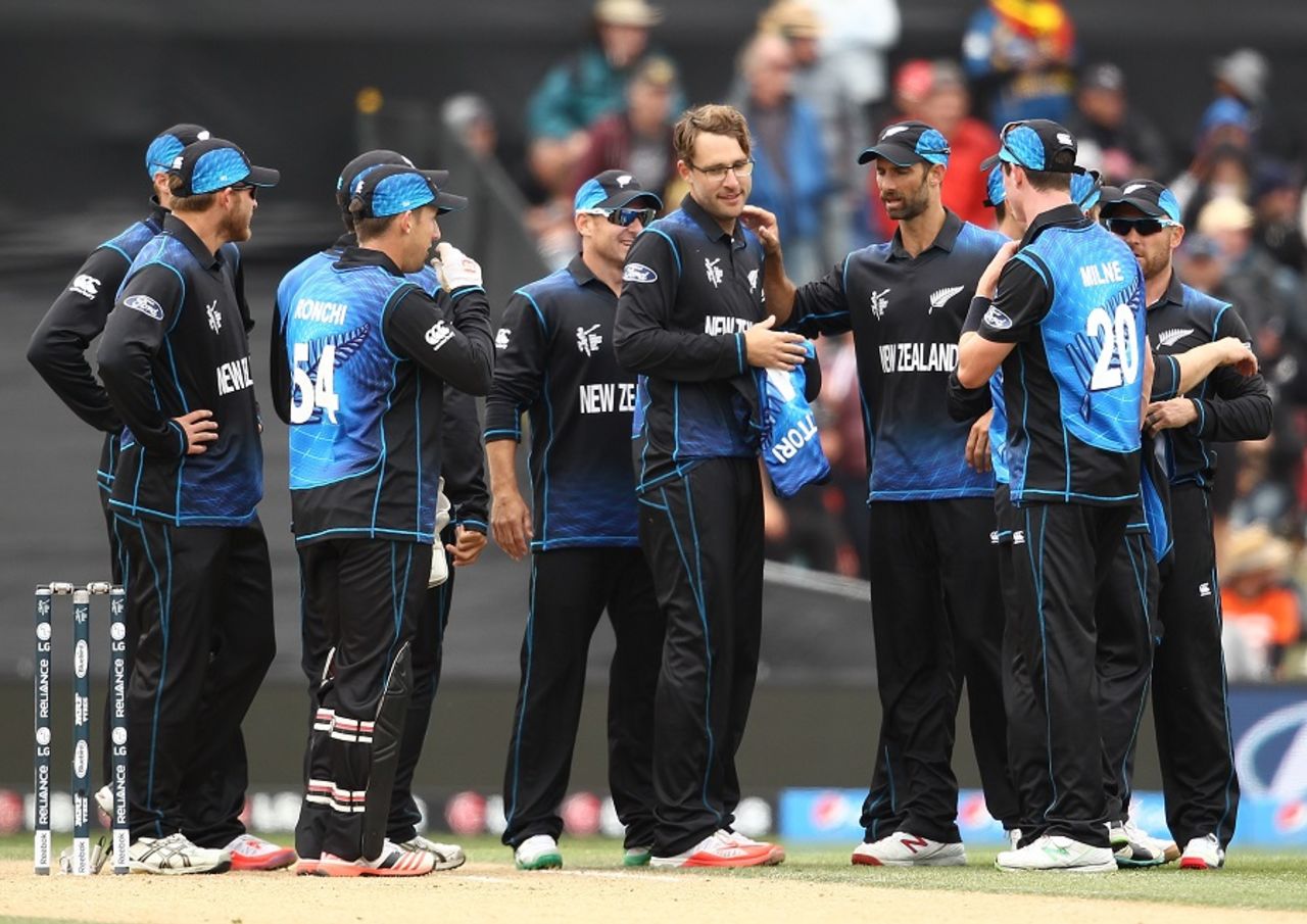 New Zealand celebrate the wicket of Tillakaratne Dilshan, New Zealand v Sri Lanka, Group A, World Cup 2015, Christchurch, February 14, 2015