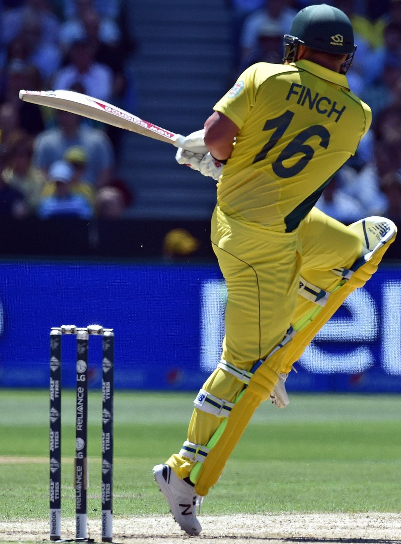 Aaron Finch pulls one off his hips, Australia v England, Group A, World Cup 2015, Melbourne, February 14, 2015