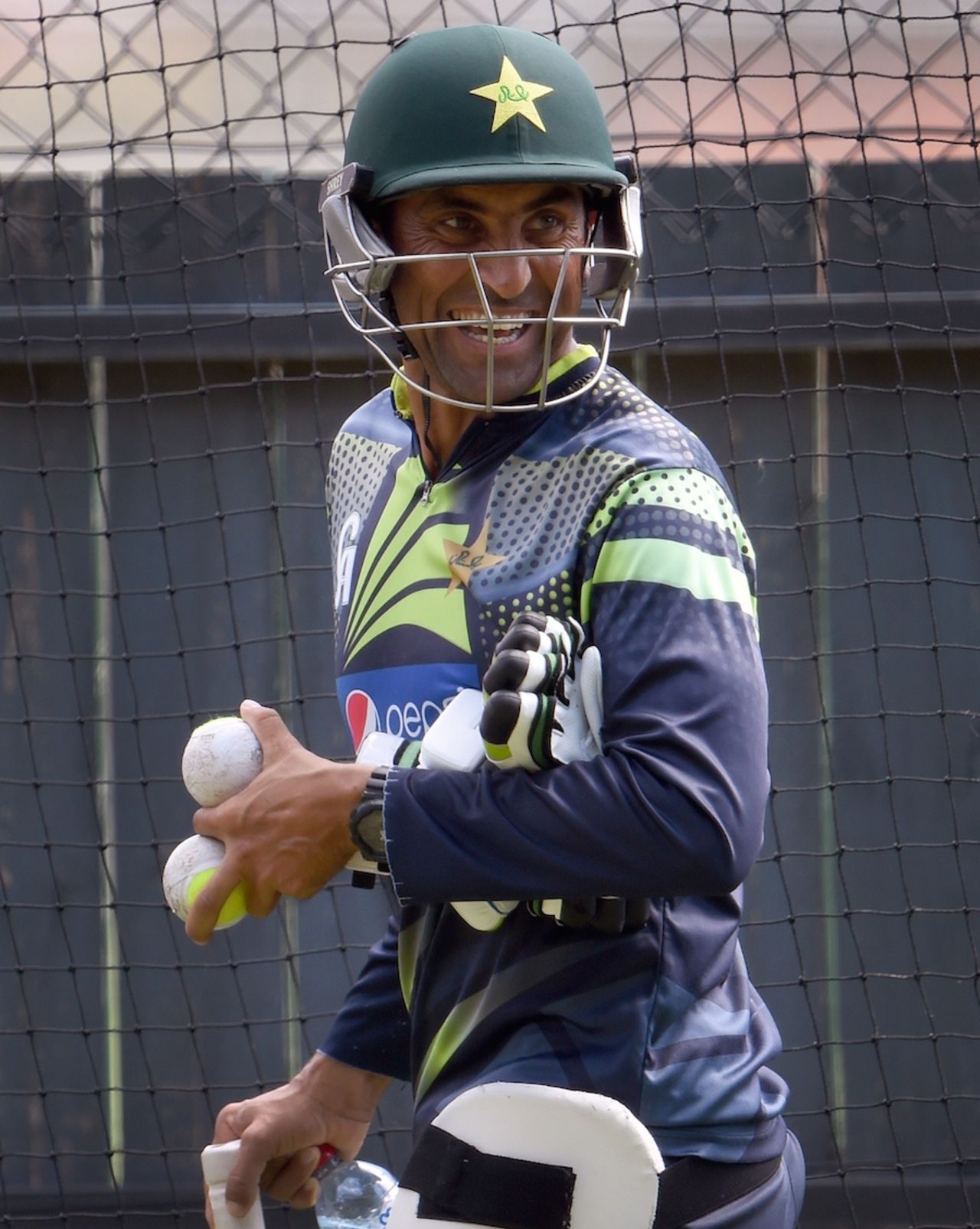Younis Khan finds a reason to laugh in the nets, World Cup 2015, Adelaide, February 14, 2015