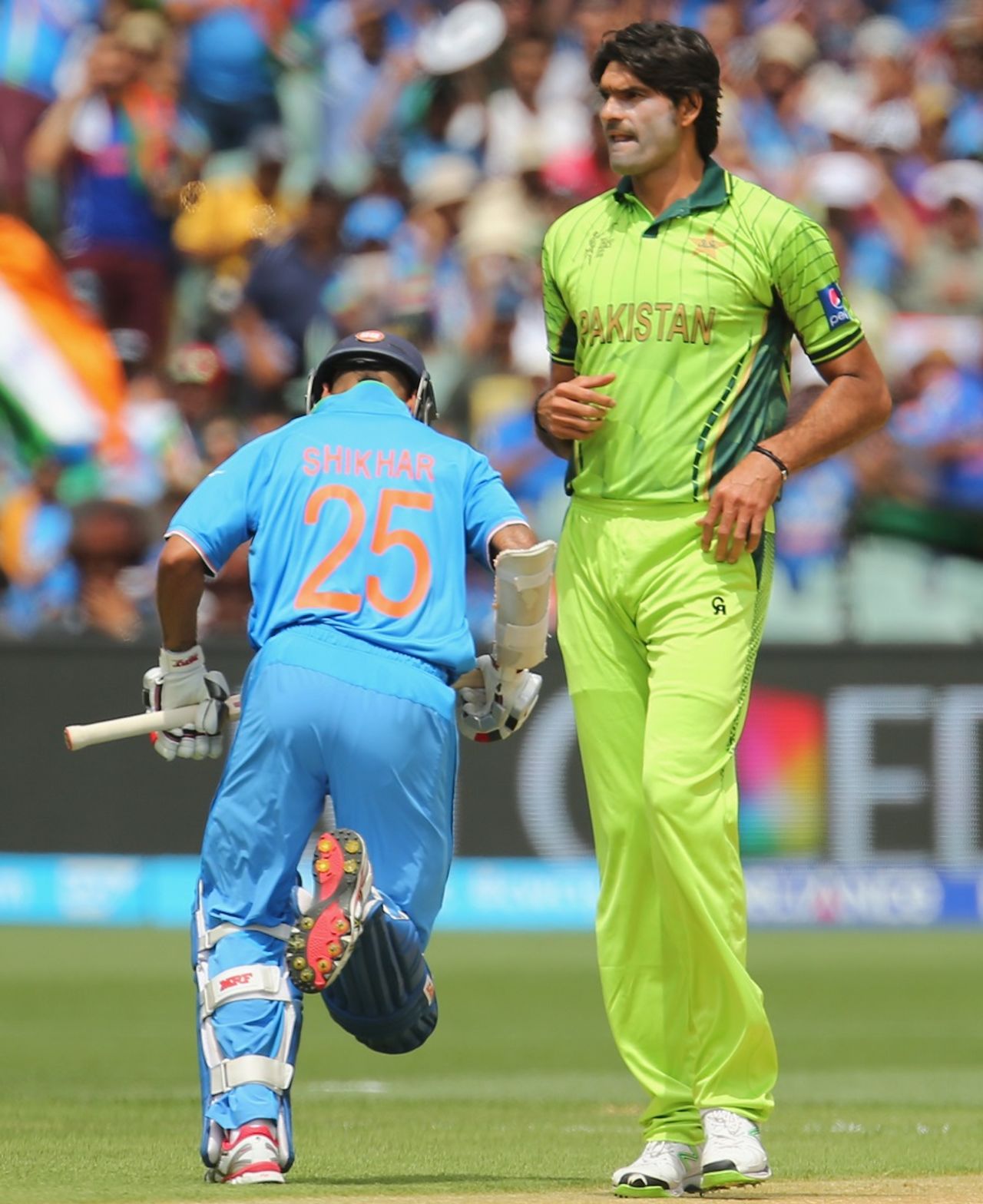 Mohammad Irfan bowled some well-directed short deliveries, India v Pakistan, World Cup 2015, Group B, Adelaide, February 15, 2015 