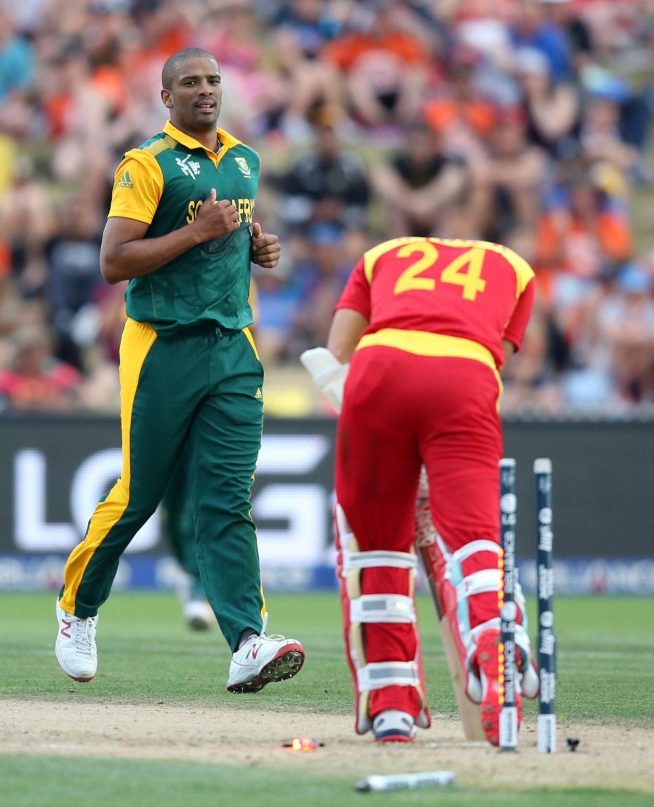 Vernon Philander bowled Sikandar Raza for 5, South Africa v Zimbabwe, World Cup 2015, Group B, Hamilton, February 15, 2015