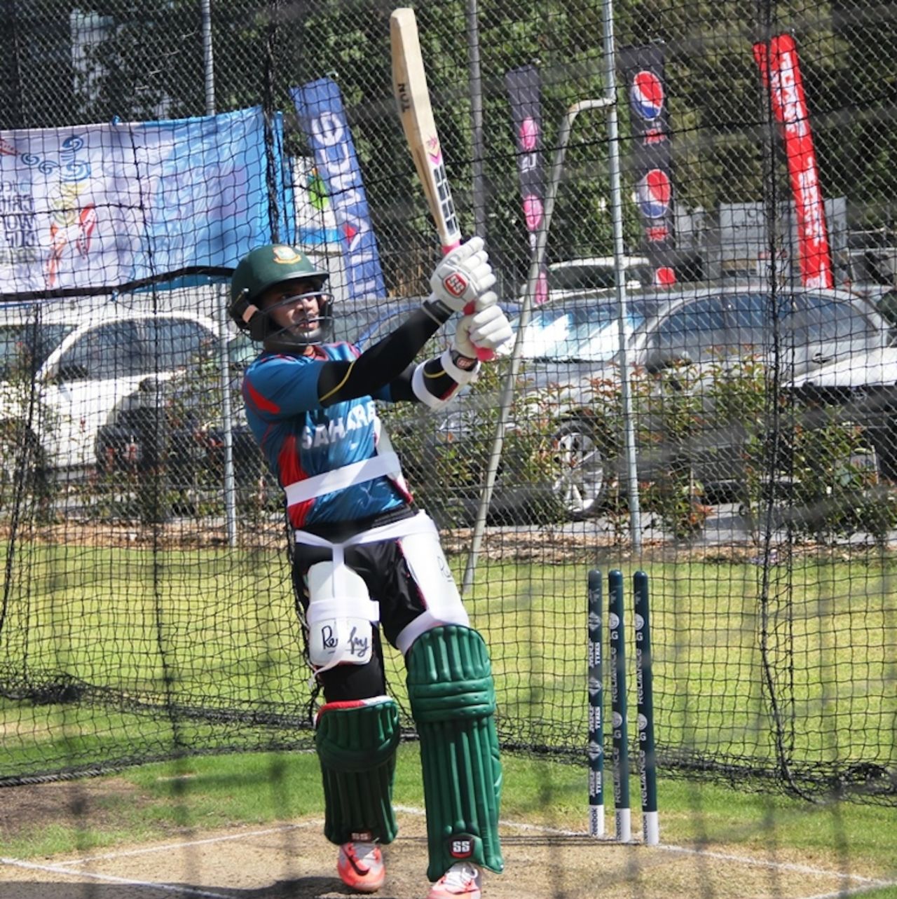 Mushfiqur Rahim batted the longest in the nets, World Cup 2015, Canberra, February 16, 2015