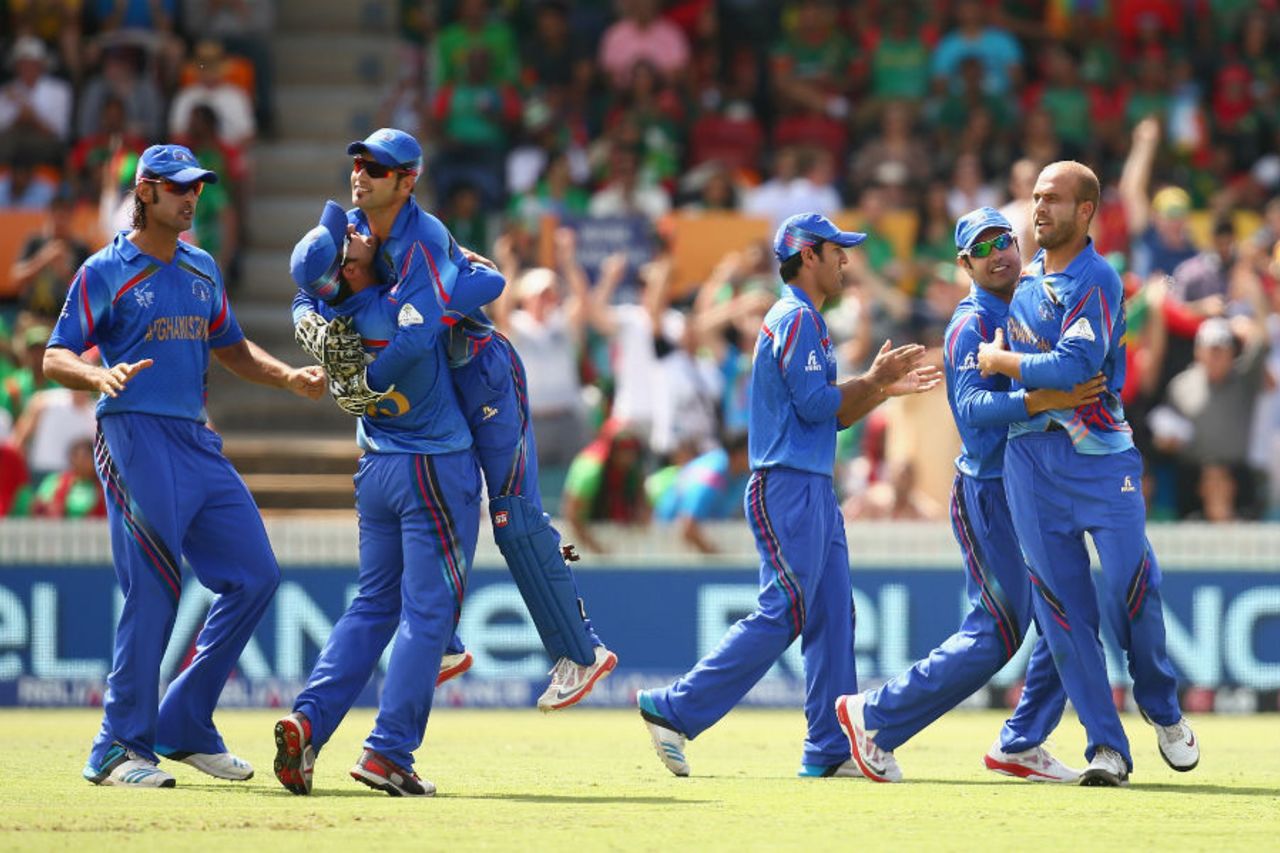 Afghanistan celebrate the wicket of Tamim Iqbal, Afghanistan v Bangladesh, World Cup 2015, Group A, Canberra, February 18, 2015