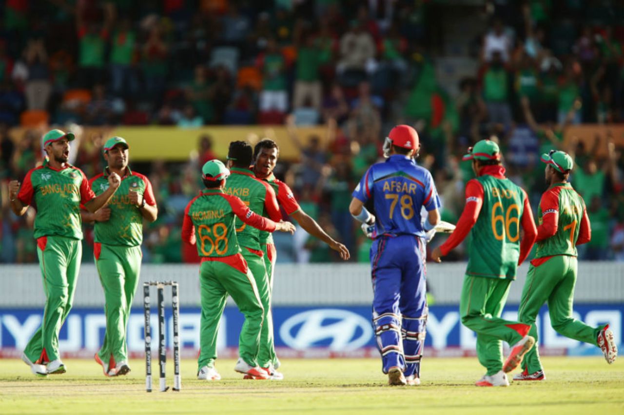 Afsar Zazai walks off after being trapped lbw by Rubel Hossain, Afghanistan v Bangladesh, World Cup 2015, Group A, Canberra, February 18, 2015