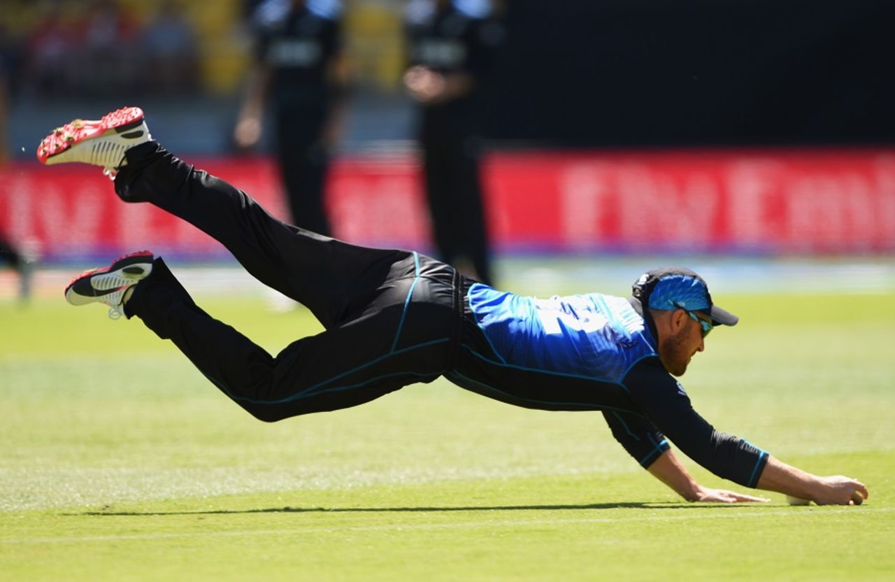 Brendon McCullum dives to stop the ball, New Zealand v England, World Cup 2015, Group A, Wellington, February 20, 2015