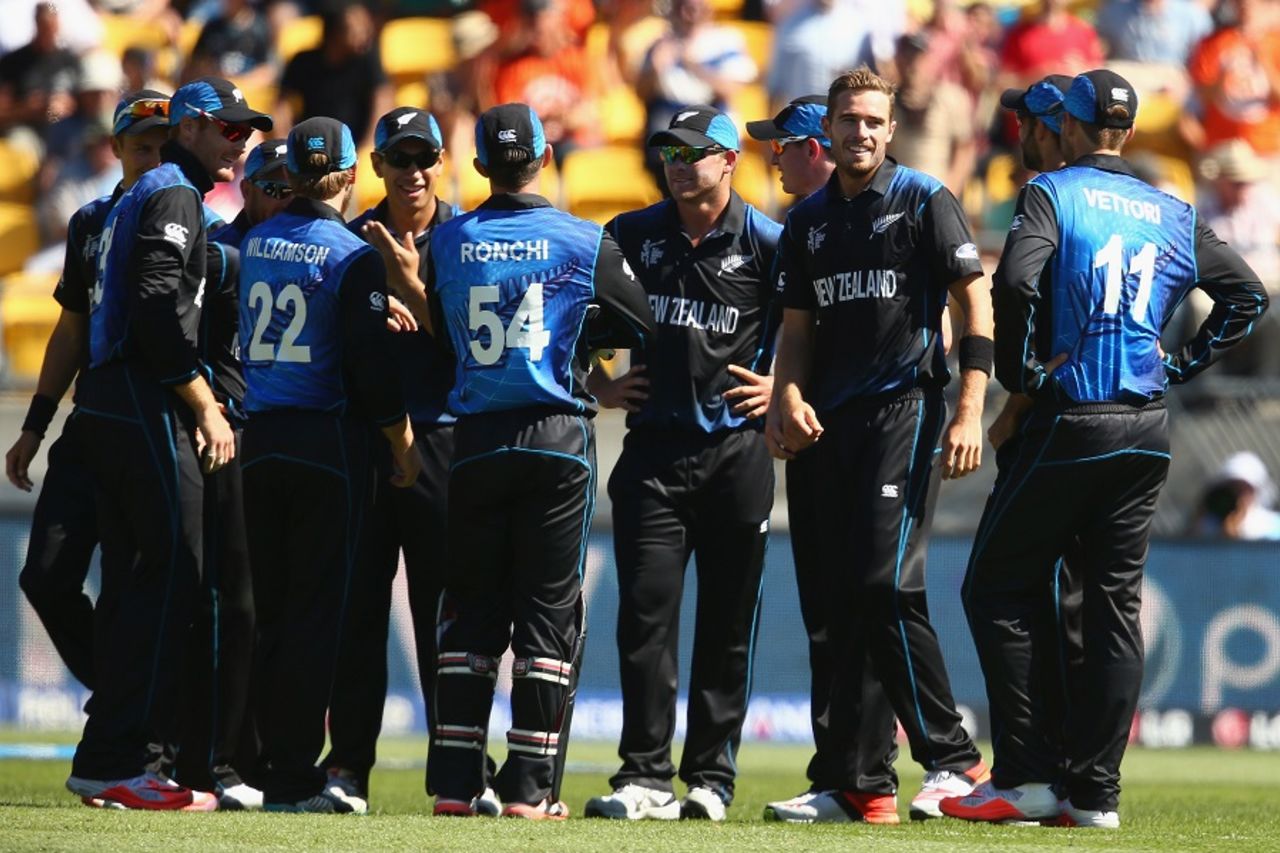New Zealand players get together after James Taylor's dismissal for 0, New Zealand v England, World Cup 2015, Group A, Wellington, February 20, 2015