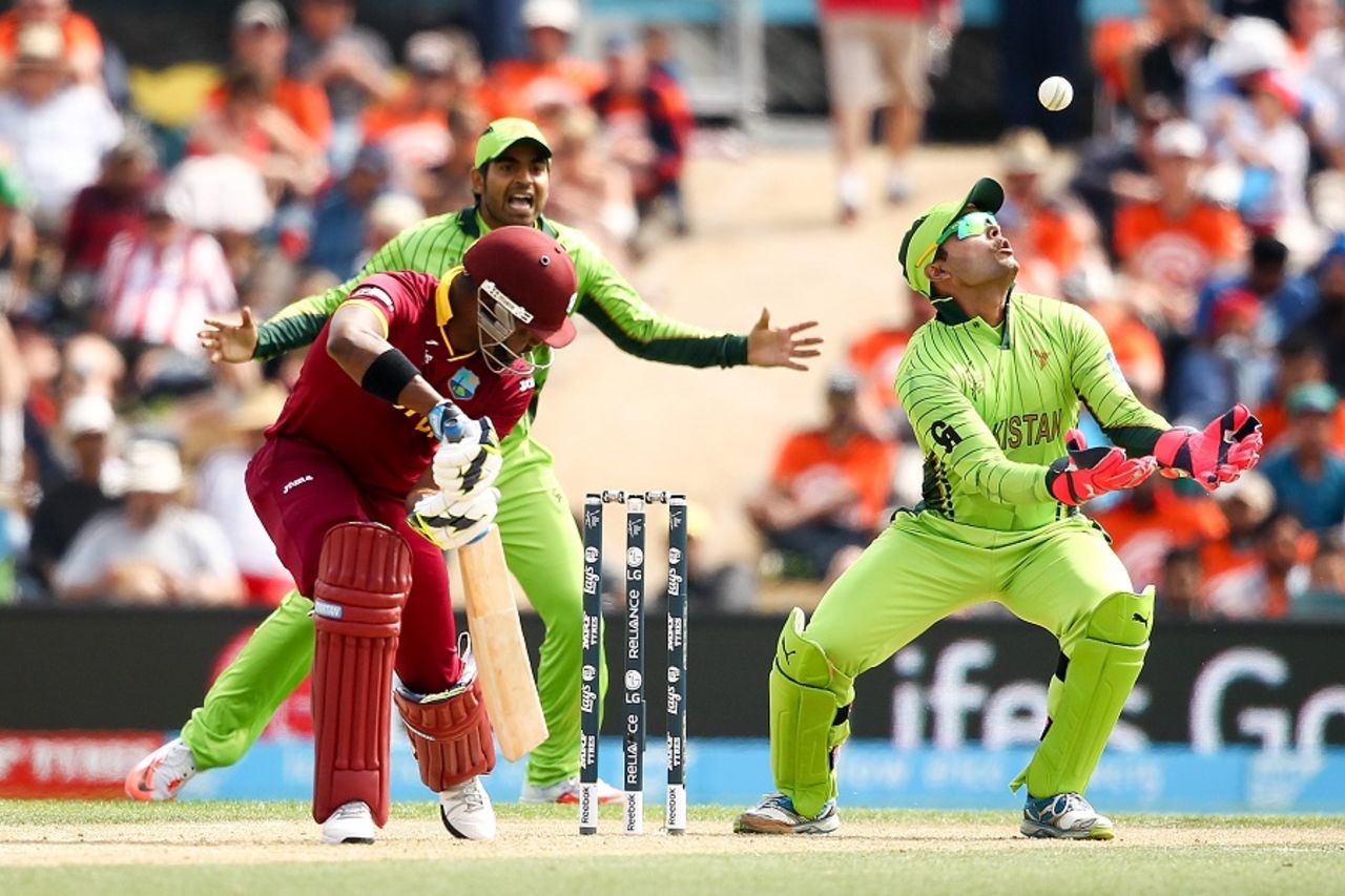 Umar Akmal is ready to latch on to the ball, Pakistan v West Indies, World Cup 2015, Group B, Christchurch, February 21, 2015