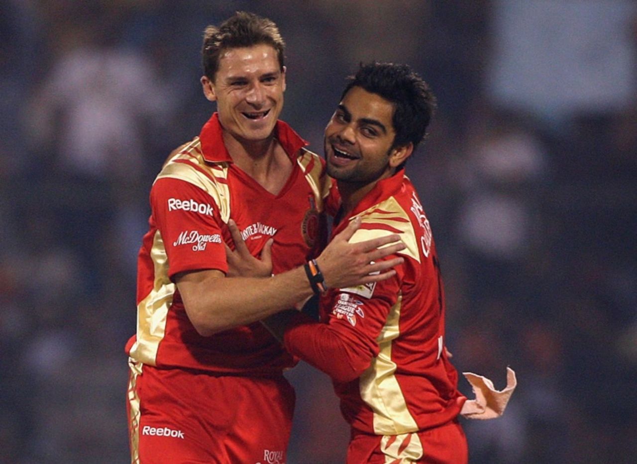 Dale Steyn and Virat Kohli celebrate a wicket, Royal Challengers Bangalore v Delhi Daredevils, Bangalore, October 17, 2009