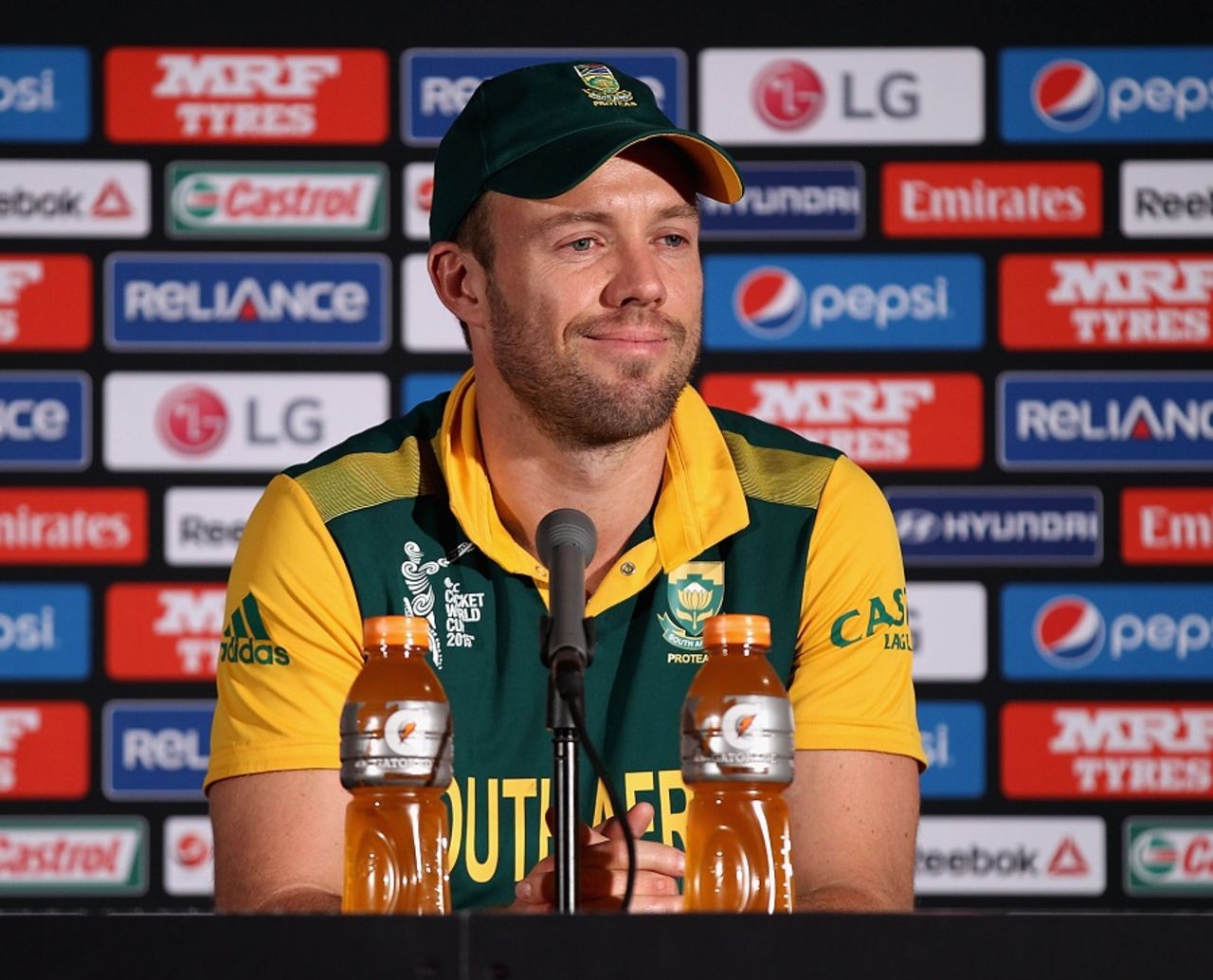 AB de Villiers speaks to the media after South Africa's crushing defeat, India v South Africa, World Cup 2015, Group B, Melbourne, February 22, 2015