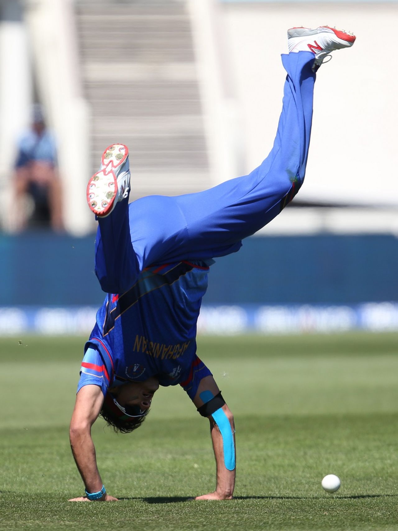 Hamid Hassan attempts his somersault celebration, Afghanistan v Scotland, World Cup 2015, Group A, Dunedin, February 26, 2015