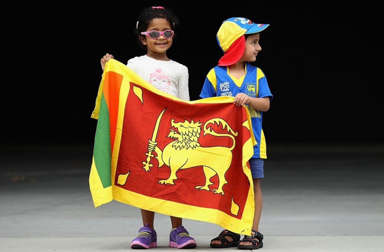 Young fans turn out to cheer the Sri Lanka team, Bangladesh v Sri Lanka, World Cup 2015, Group A, Melbourne, February 26, 2015