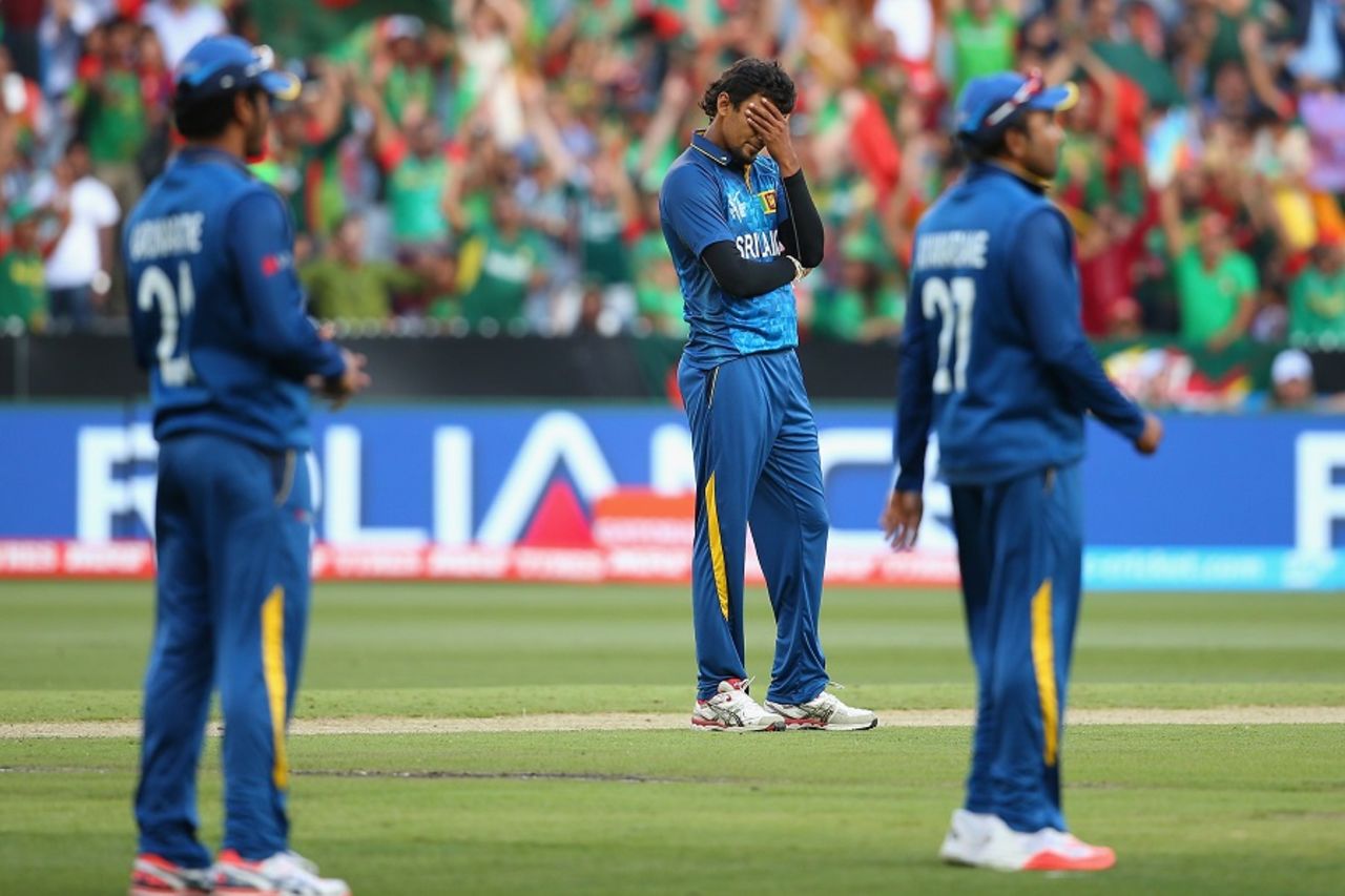 Suranga Lakmal is disappointed after Tillakaratne Dilshan put down Anamul Haque,  Bangladesh v Sri Lanka, World Cup 2015, Group A, Melbourne, February 26, 2015
