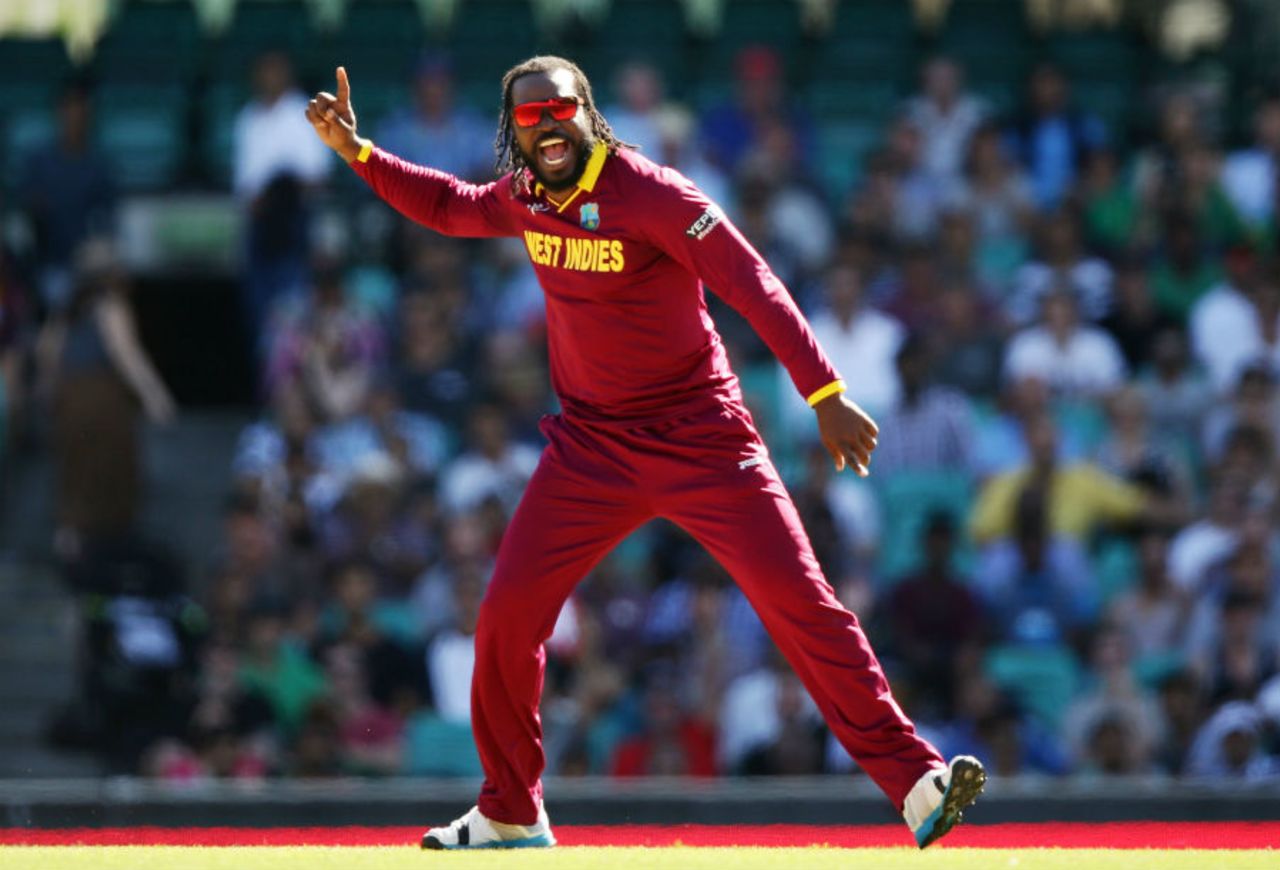 Chris Gayle picked the wickets of Hashim Amla and Faf du Plessis in the same over, South Africa v West Indies, World Cup 2015, Group B, Sydney, February 27, 2015