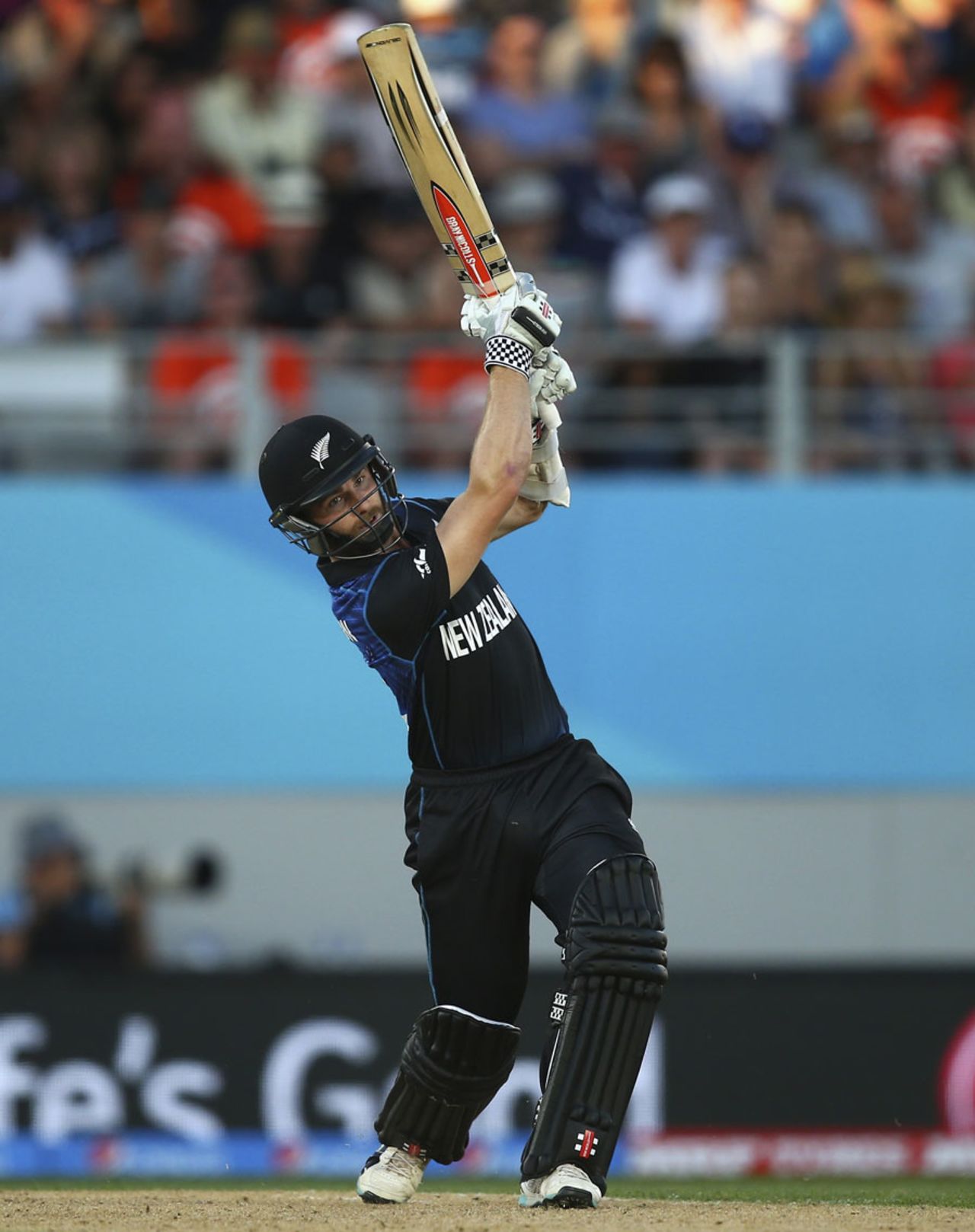 A shot that will go down in World Cup history: Kane Williamson finishes it off with a six, New Zealand v Australia, World Cup 2015, Group A, Auckland, February 28, 2015