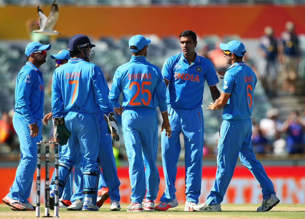 R Ashwin troubled the UAE batsmen with turn and bounce, India v United Arab Emirates, World Cup 2015, Group B, Perth, February 28, 2015