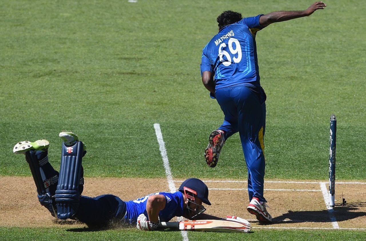 James Taylor dives to make his ground in time, England v Sri Lanka, World Cup 2015, Group A, Wellington, March 1, 2015