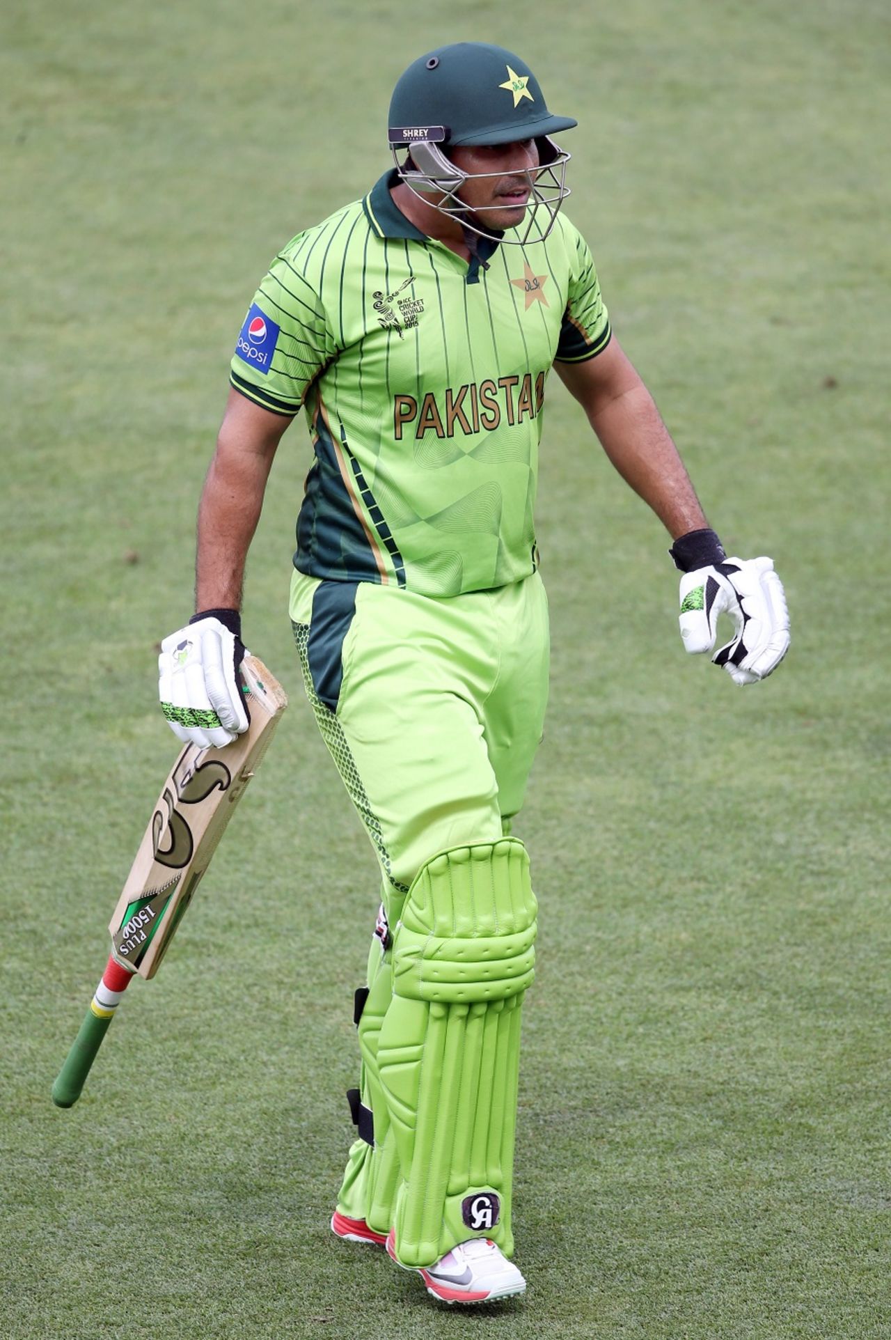 Nasir Jamshed failed again, this time falling for 4, Pakistan v UAE, World Cup 2015, Group B, Napier, March 4, 2015