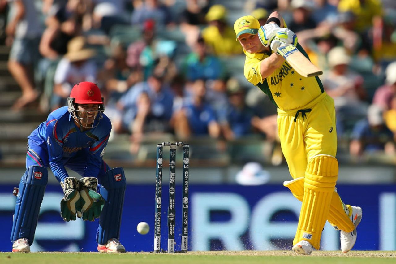 Steven Smith drives down the ground, Australia v Afghanistan, World Cup 2015, Group A, Perth, March 4, 2015