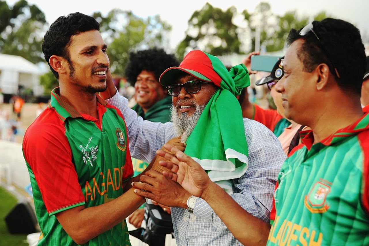 Nasir Hossain celebrates the win with fans, Bangladesh v Scotland, World Cup 2015, Group A, Nelson, March 5, 2015